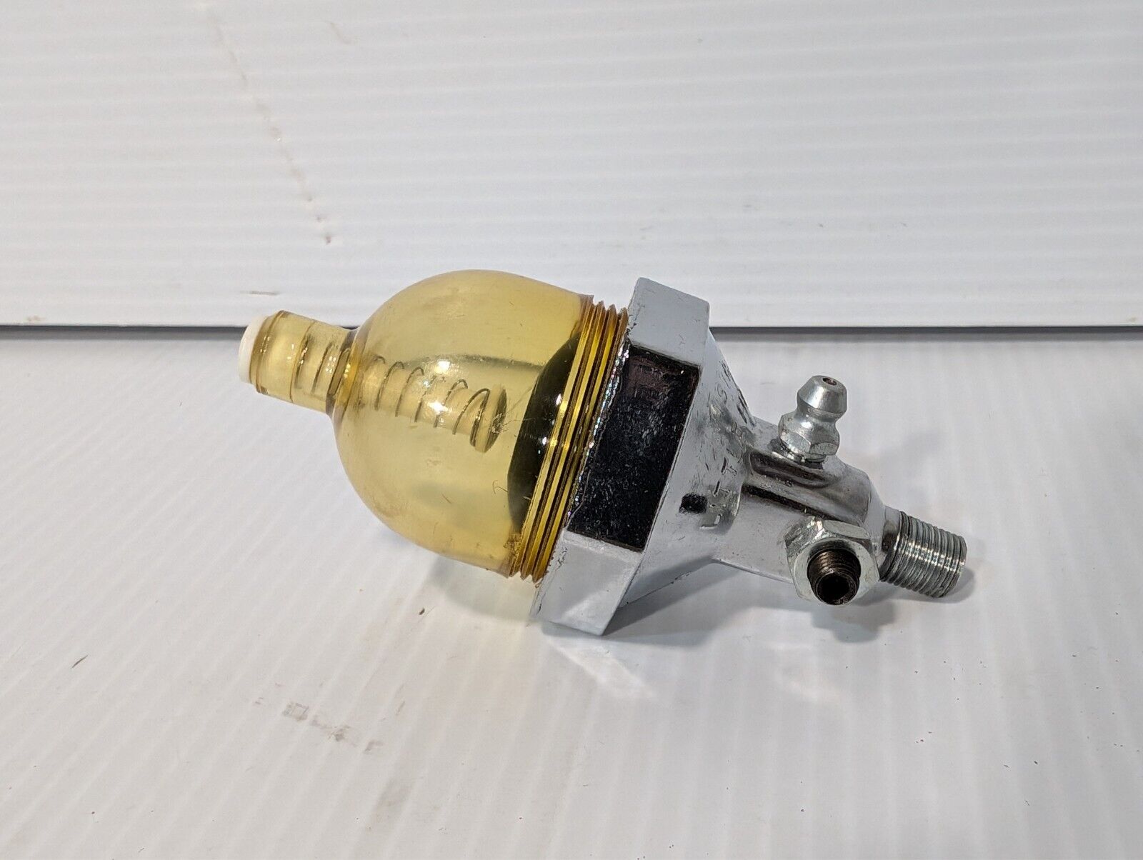 Thorp VisiBall 2 oz. automatic grease lubricator in original box as pictured