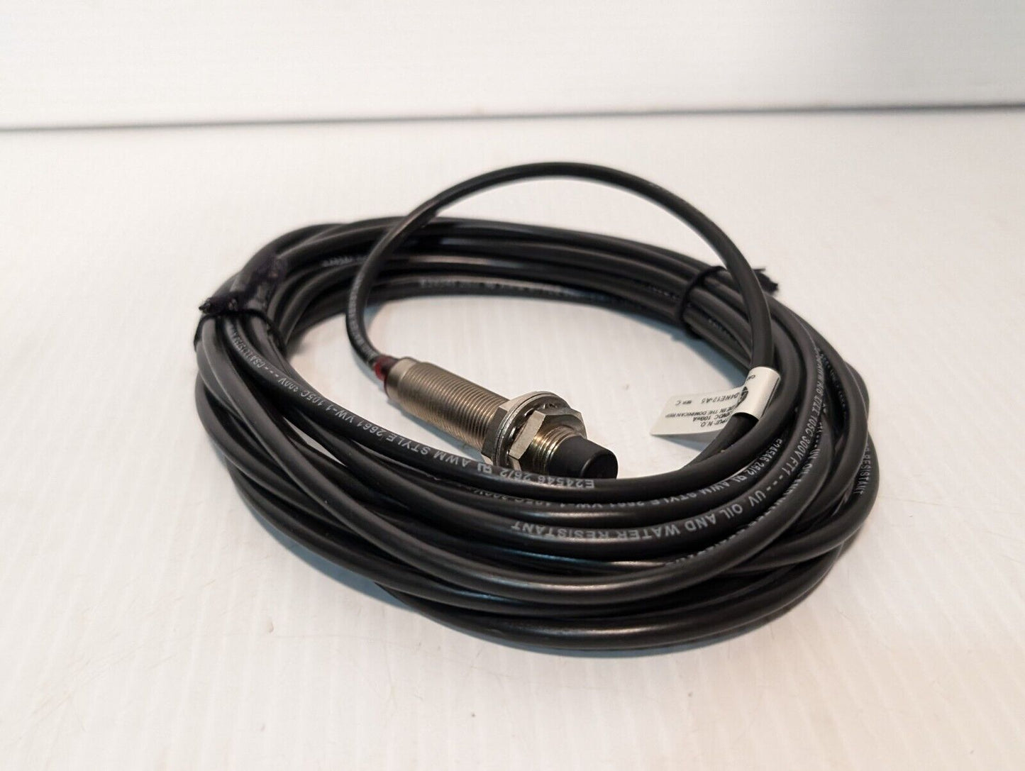 Allen Bradley 872C-D4NE12-A5 Proximity Sensor, 5M Cable, 12mm Barrel - Free Ship
