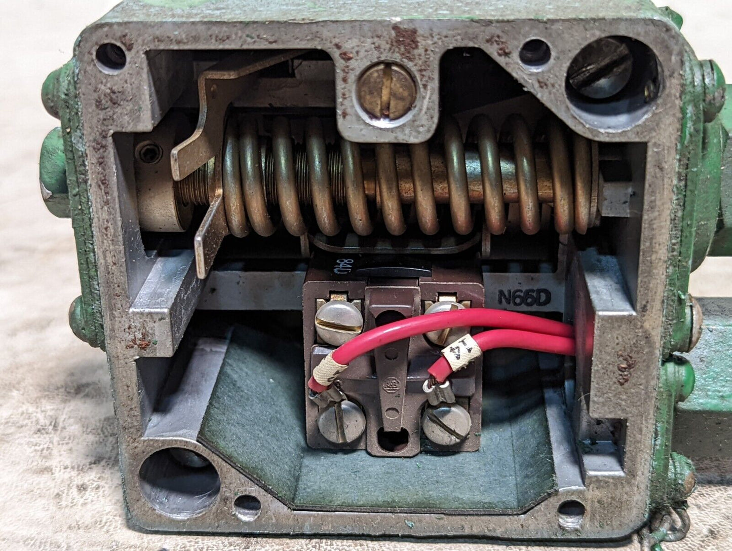 Allen-Bradley 836T oiltight pressure switch