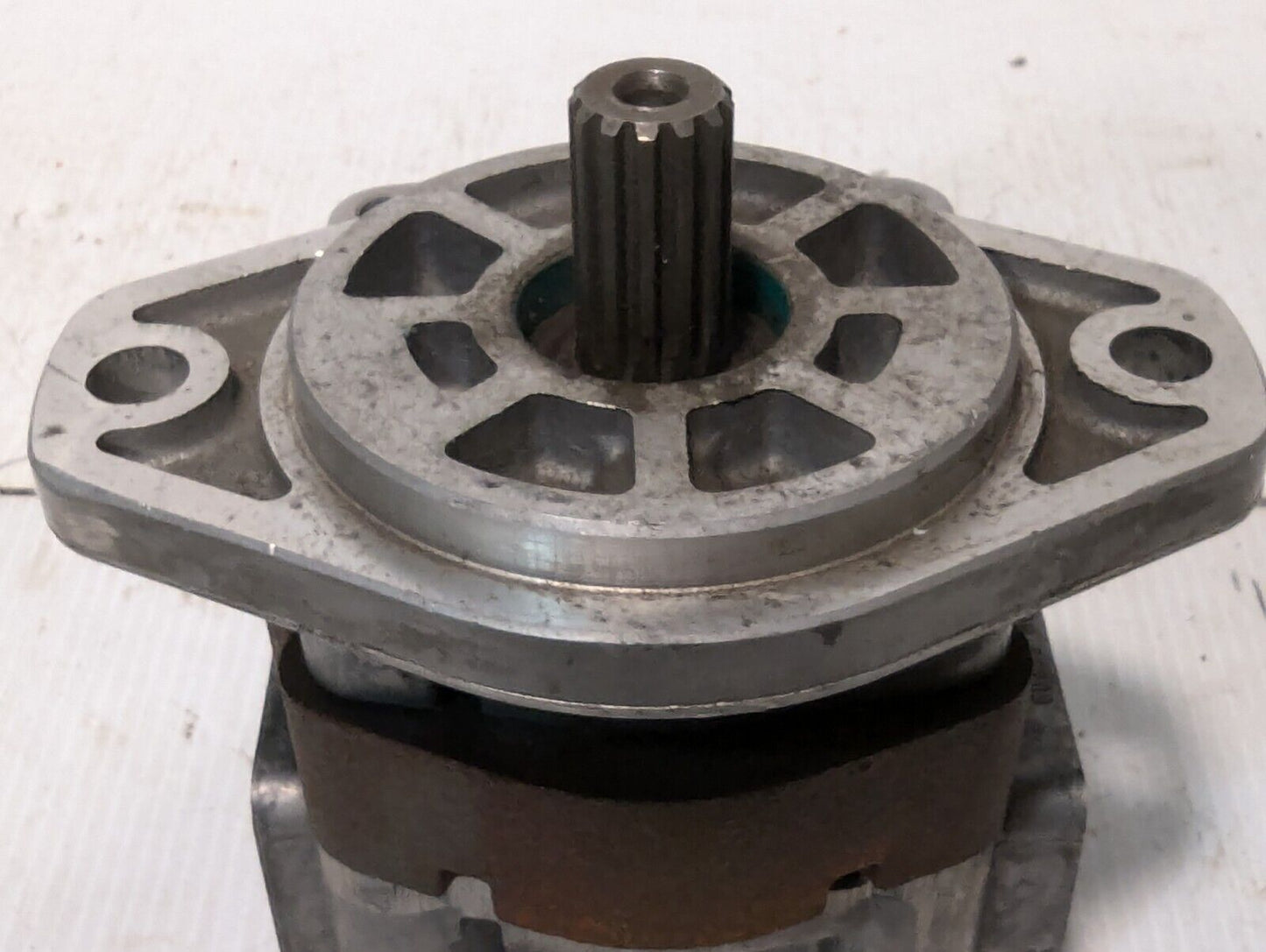 P16-85C-2N2 Hydraulic Pump 3000PSI Max 3400RPM Max - Free Shipping