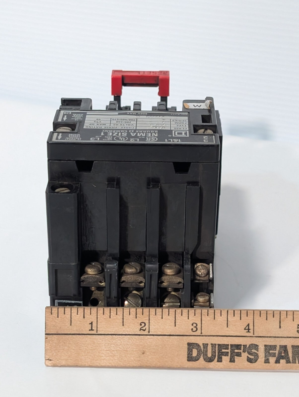 Square D 8536SC03 motor starter, NEMA Size 1, 3 Phase with 31041-400-42 Coil