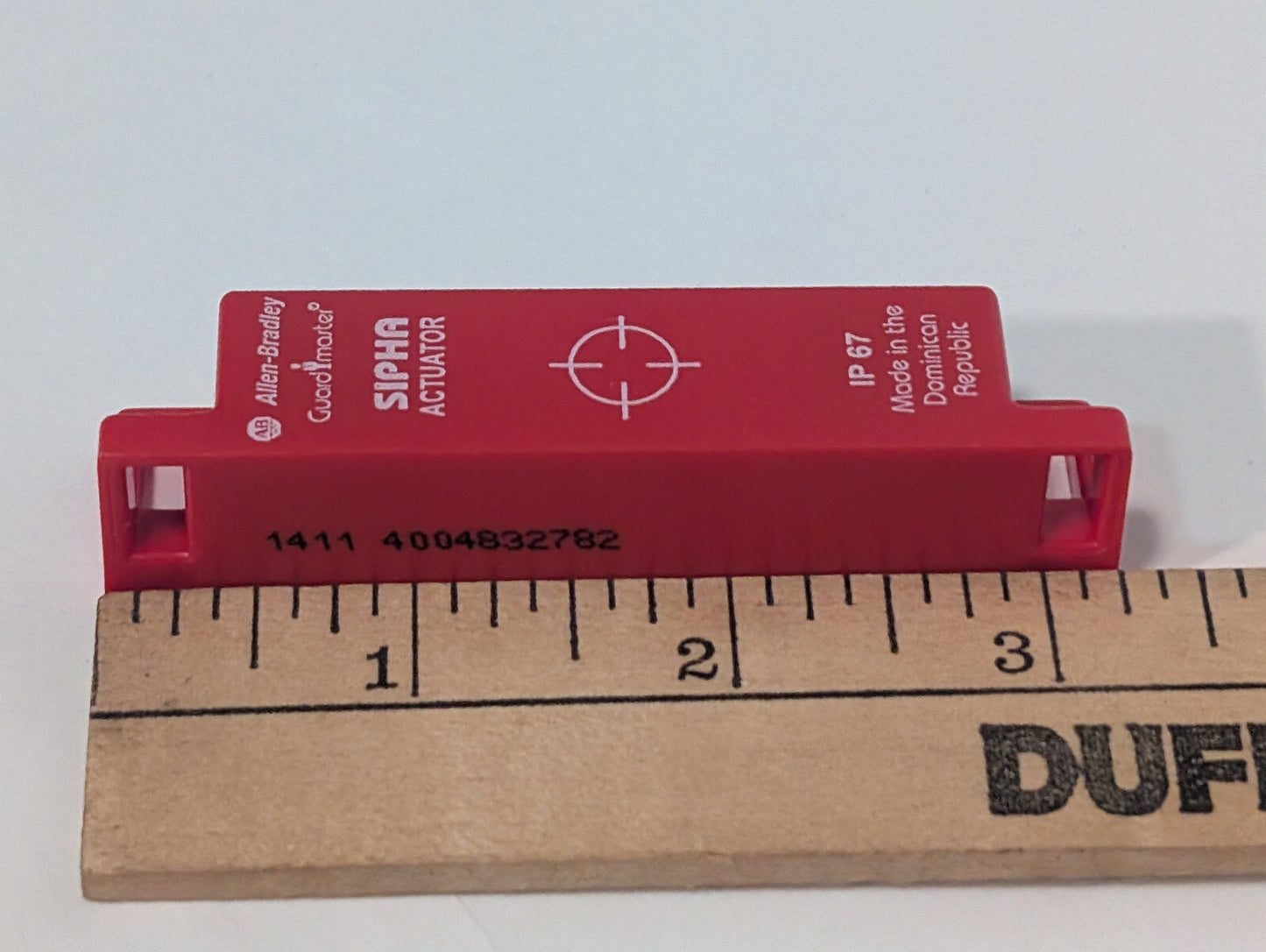 Allen Bradley 440N-A32020 Guard-Master Sensaguard Non-Contact Switch Actuator