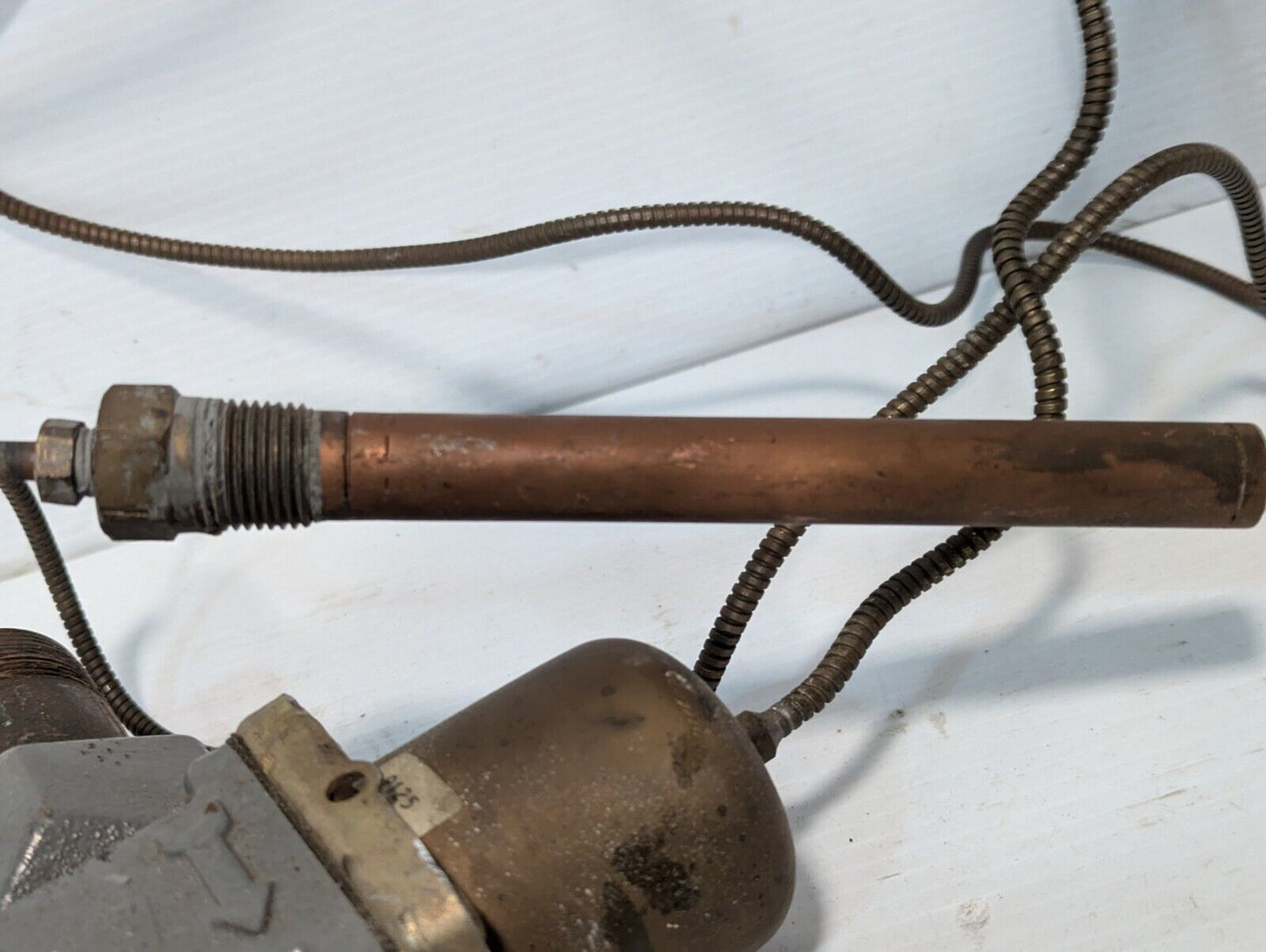 Johnson Controls Water Valve W/Attachment - Free Shipping+Returns