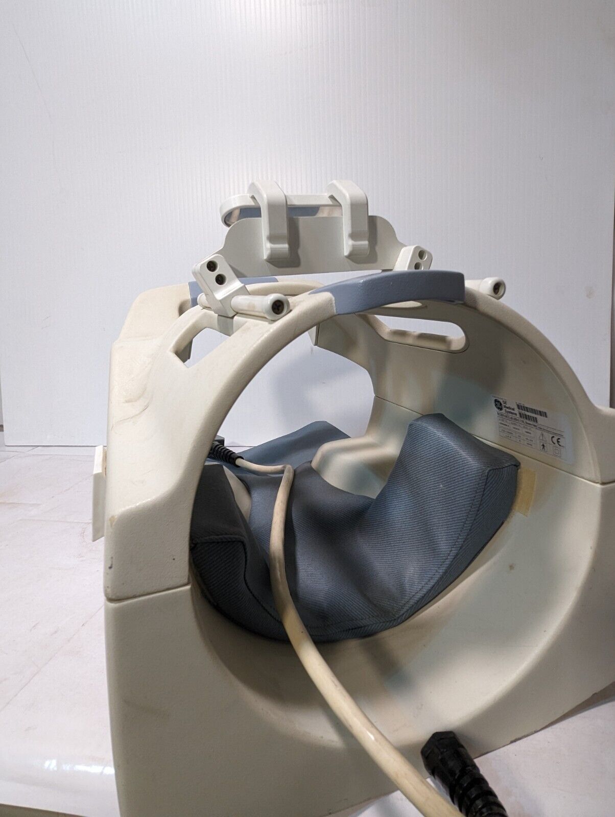 GE 2293668-2 Neurovascular Array Coil (Receive Only) MRI, 1.5T - Free Shipping