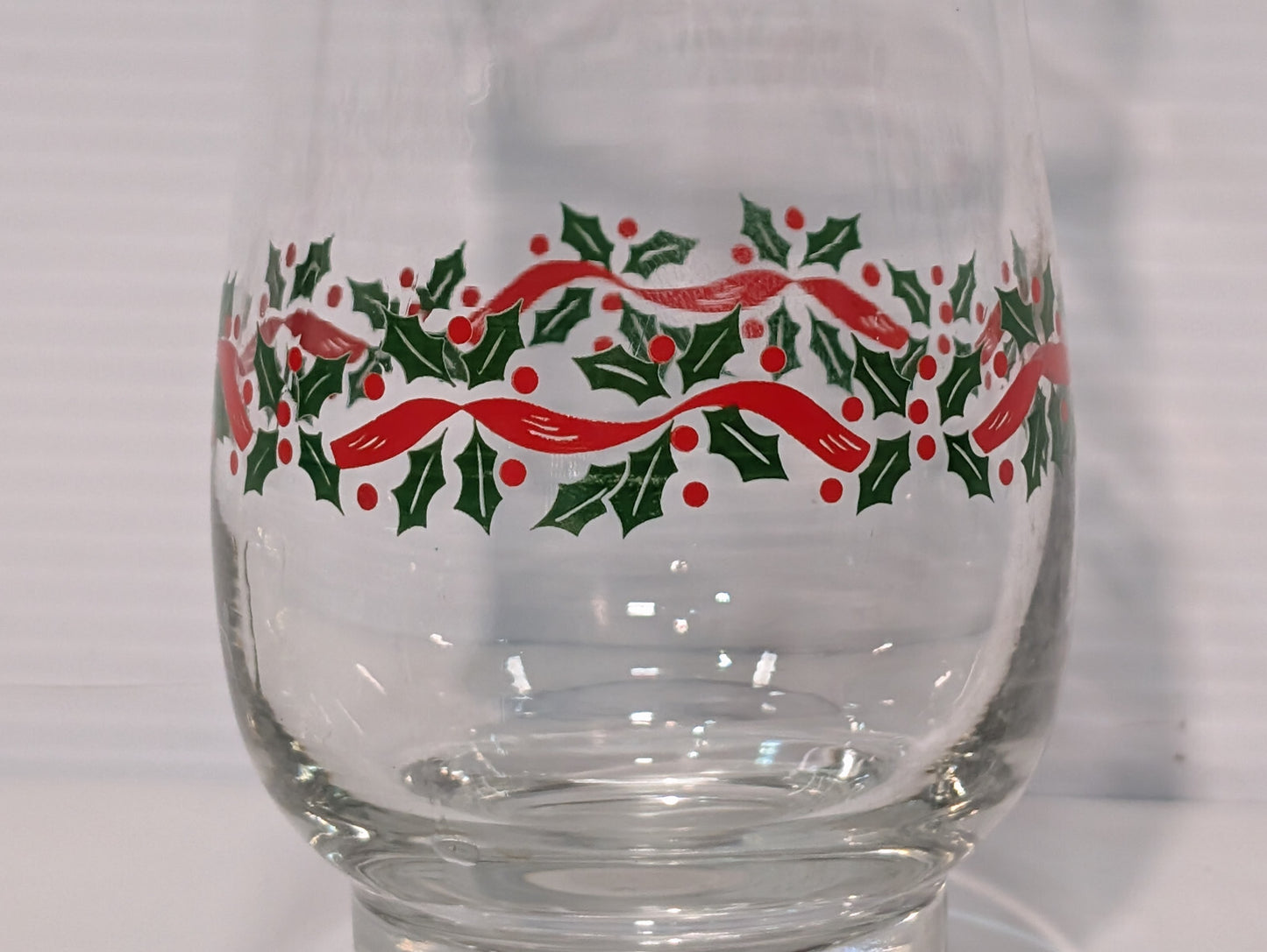 Vintage 70s Libby Holly Berry Christmas Drinking Glass Cup Gold Metallic Festive