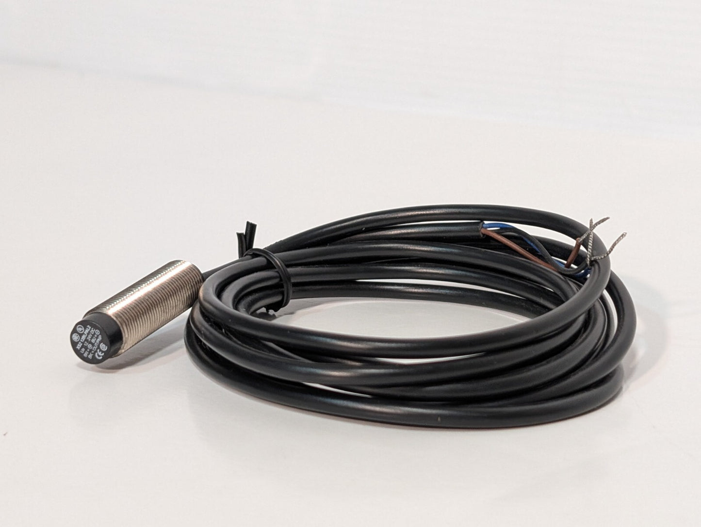 Telemecanique XS212BLPAL2 Inductive Proximity Switch Sensor M12, Cylindrical