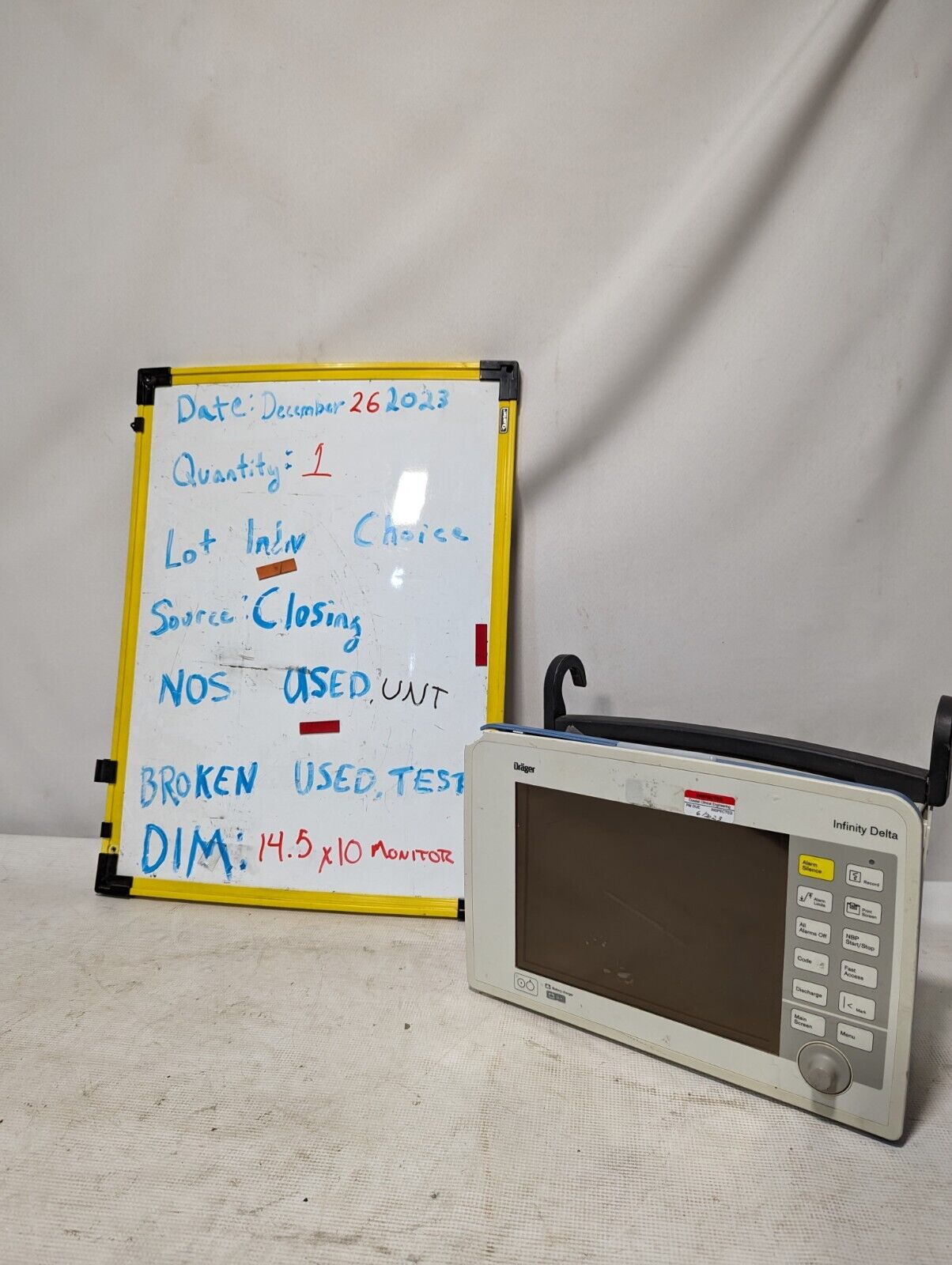Draeger MS13466E539D Infinity Delta monitor for parts or prop