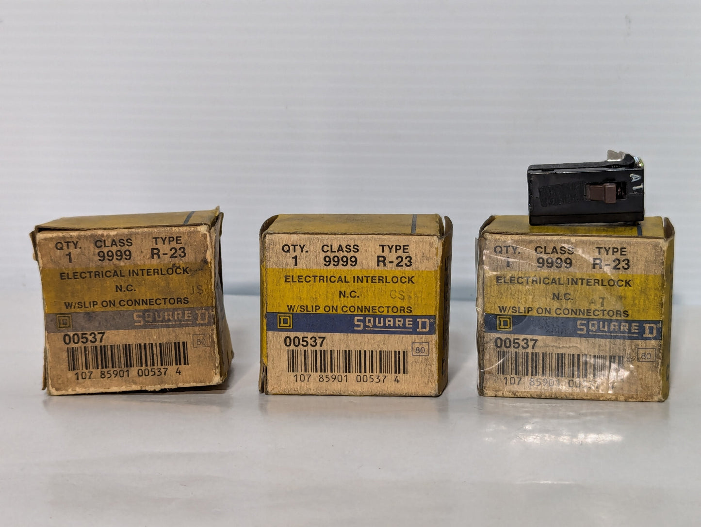 Square D Class 9999 Type R-23 Electrical Interlock N.C. 00537, Slip-On Connector
