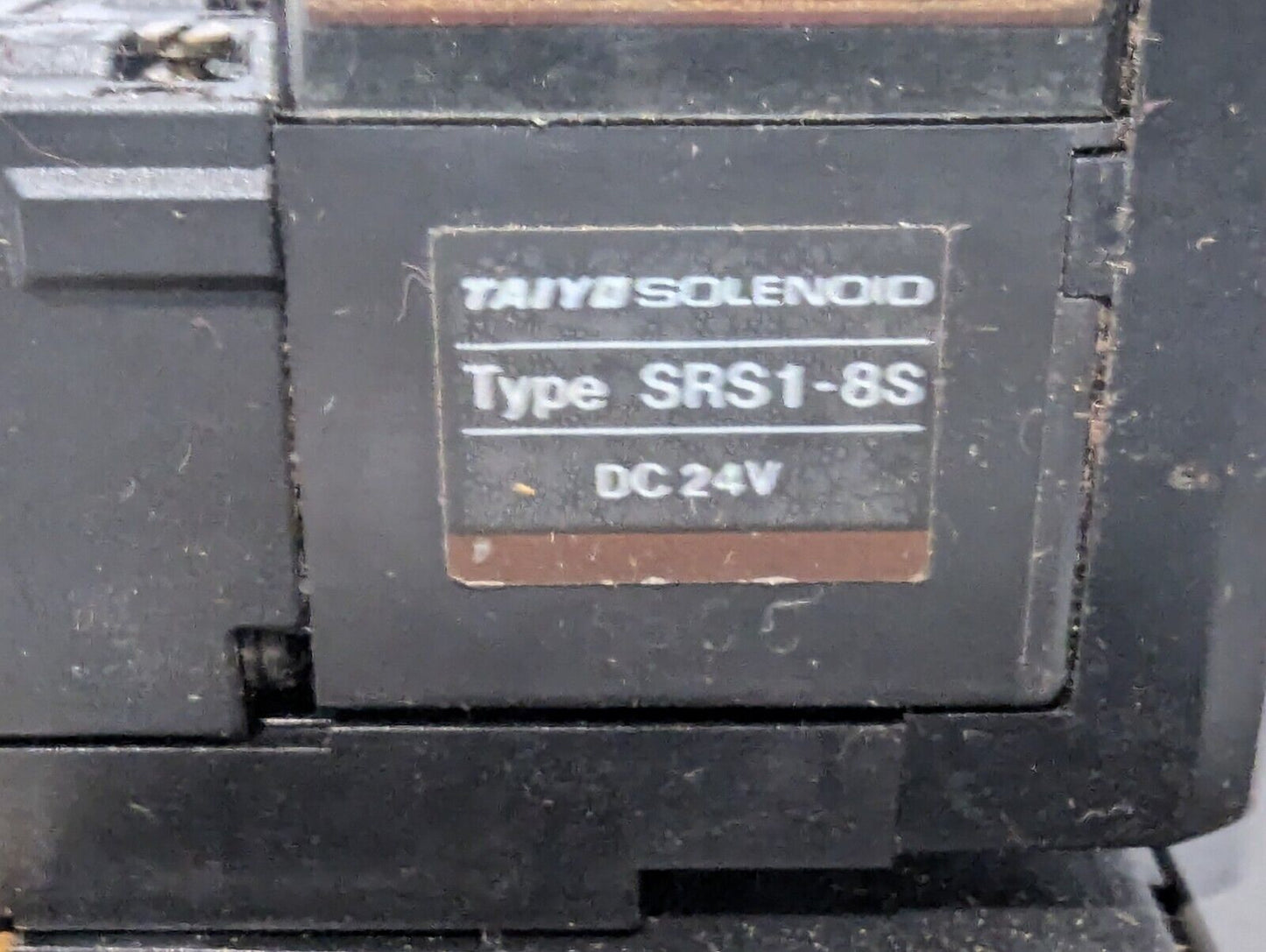 Taiyo Manifold Block w/ 3 SRS1-8S DC24V Solenoid Valves - Free Shipping