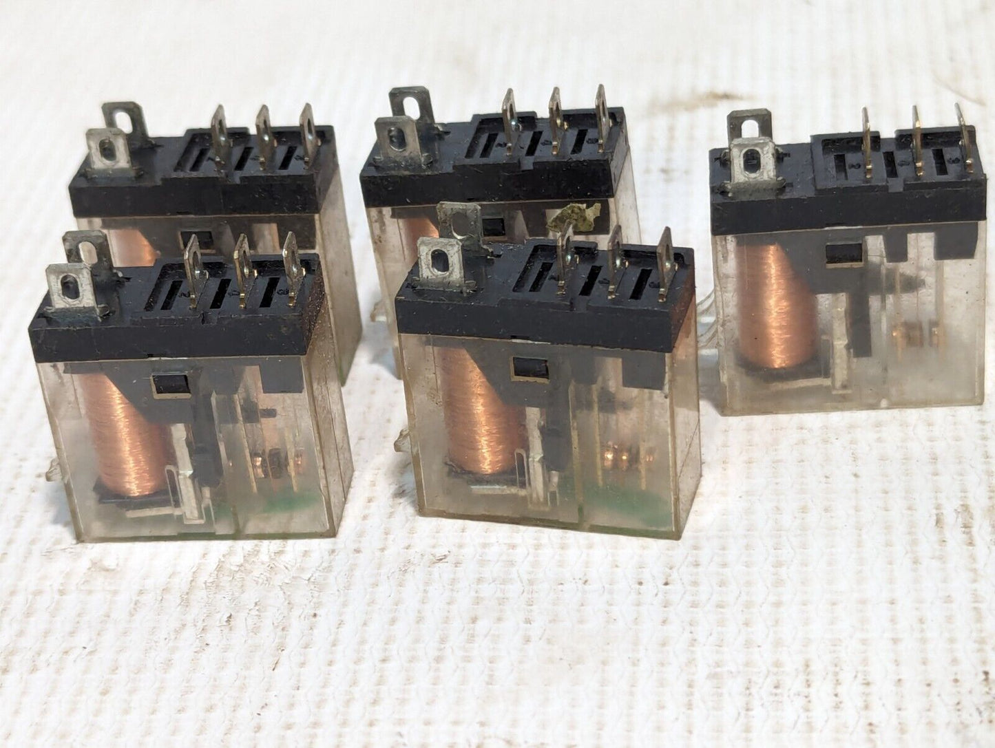 Lot of 5 Omron G2R-1-S General Purpose Relays, 12VDC - Free Shipping