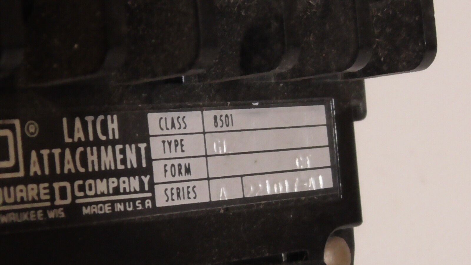 Square D 8501-G0-40 control relay, w/latch attachment 8501GL, coil 31022-400-56