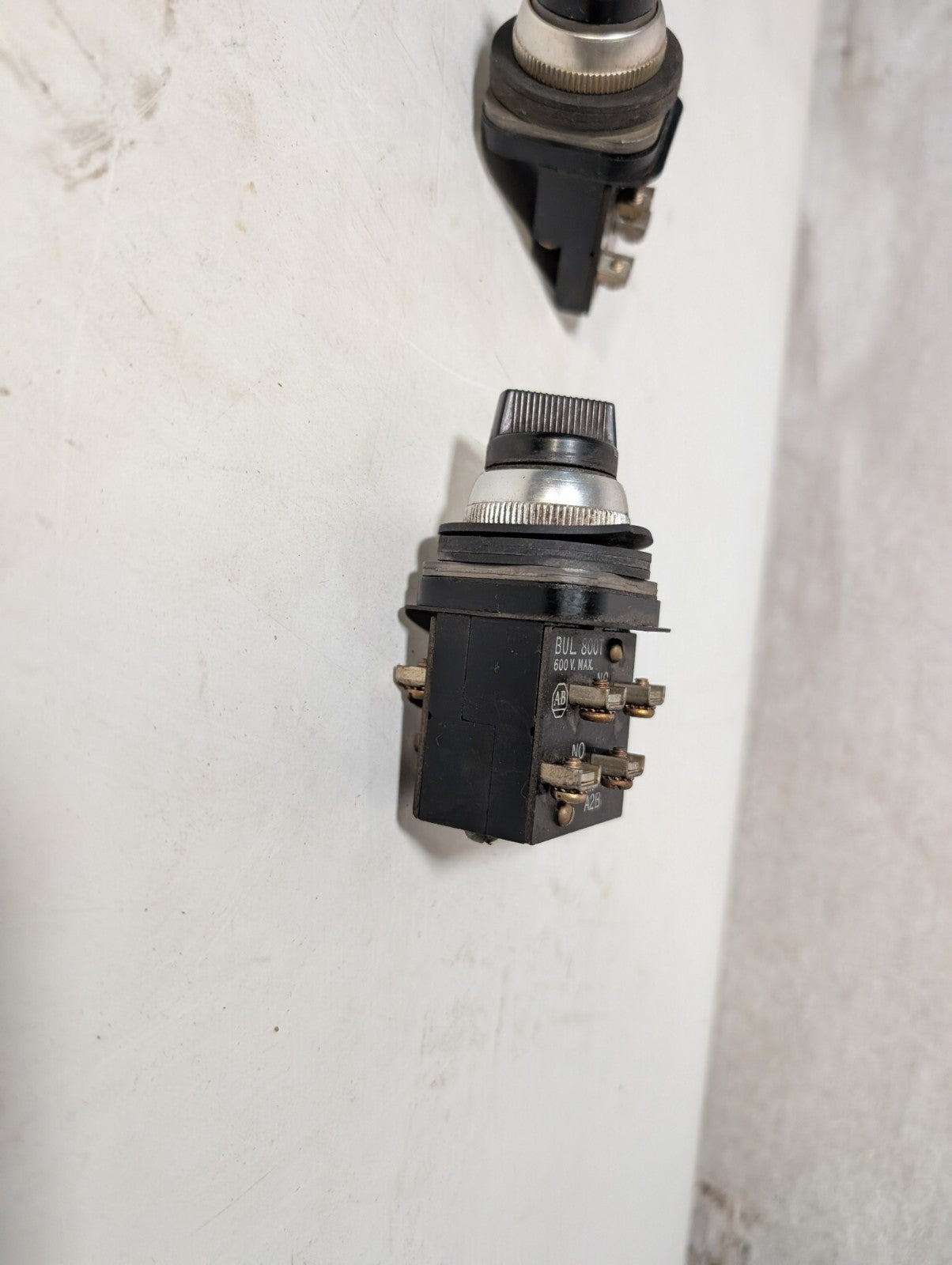 Allen Bradley 800T-A2B 800T-H2A Push Button Selector Switch + Square D 9001 KL