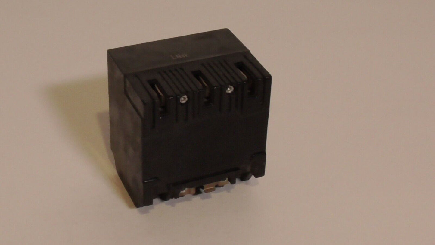 GE TQL32030, 3 poles, 120/240 VAC, 30 A, circuit breaker