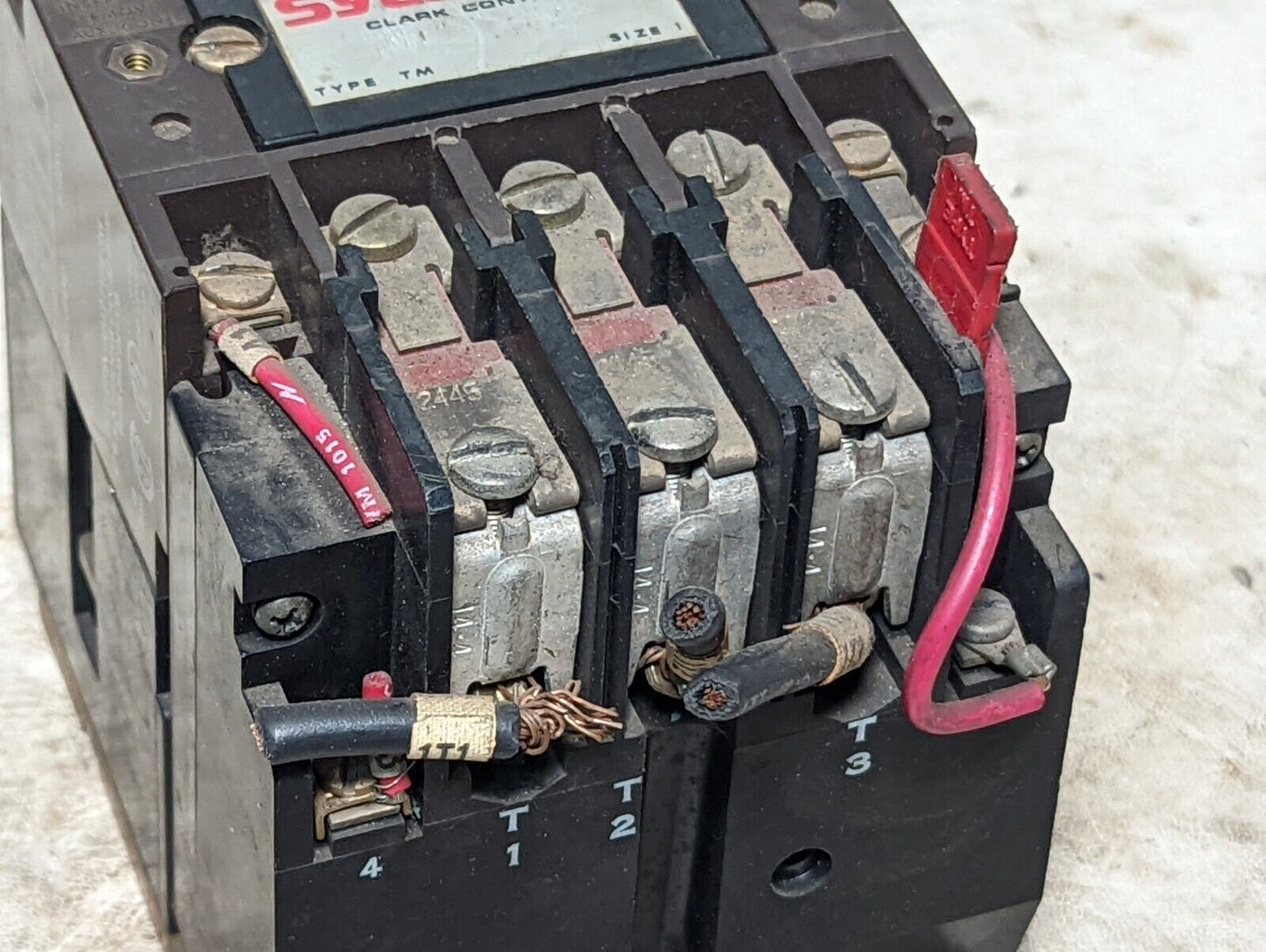 Sylvania T13U031 contactor, bulletin 6013, type TM, 115VAC, 110/120VAC, 2HP max