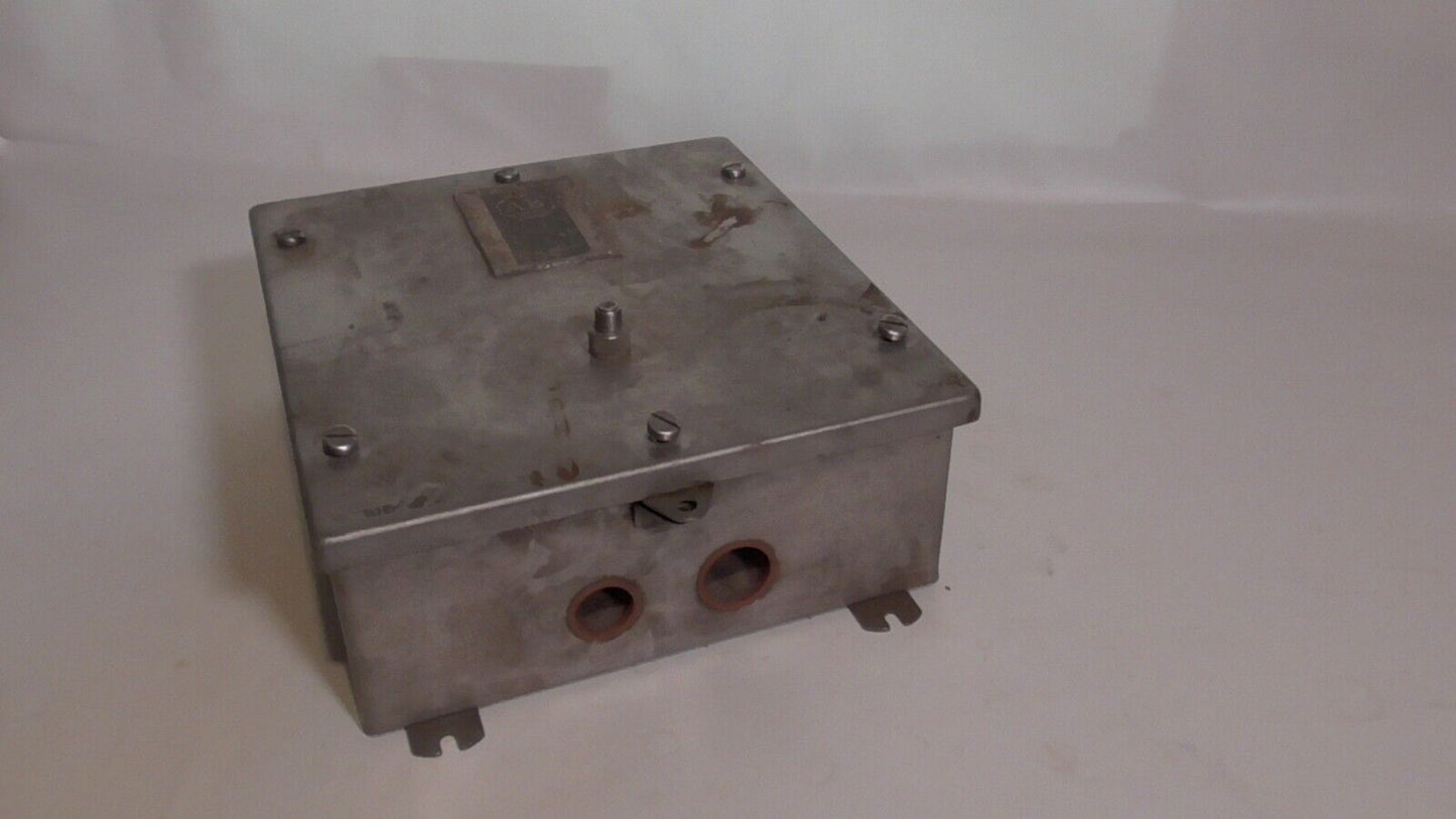 A-B 705-ACD-K Size 0 120/240/500V 2/3/5HP 70A86 110/120V +X147990 330/460V motor