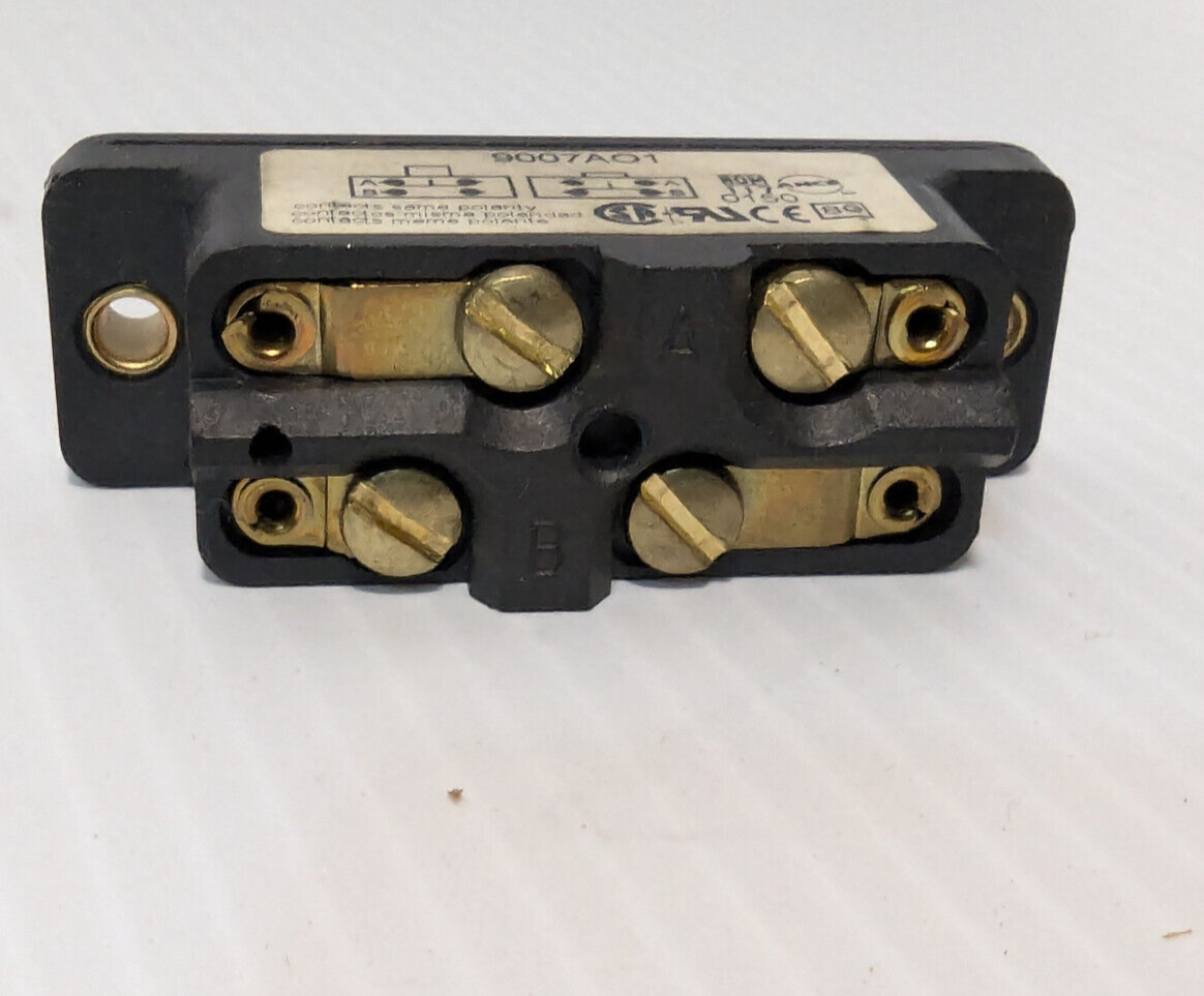 Square D/ Schneider Electric 9007A01 Side Rotary Limit Switch 15A, Free Shipping