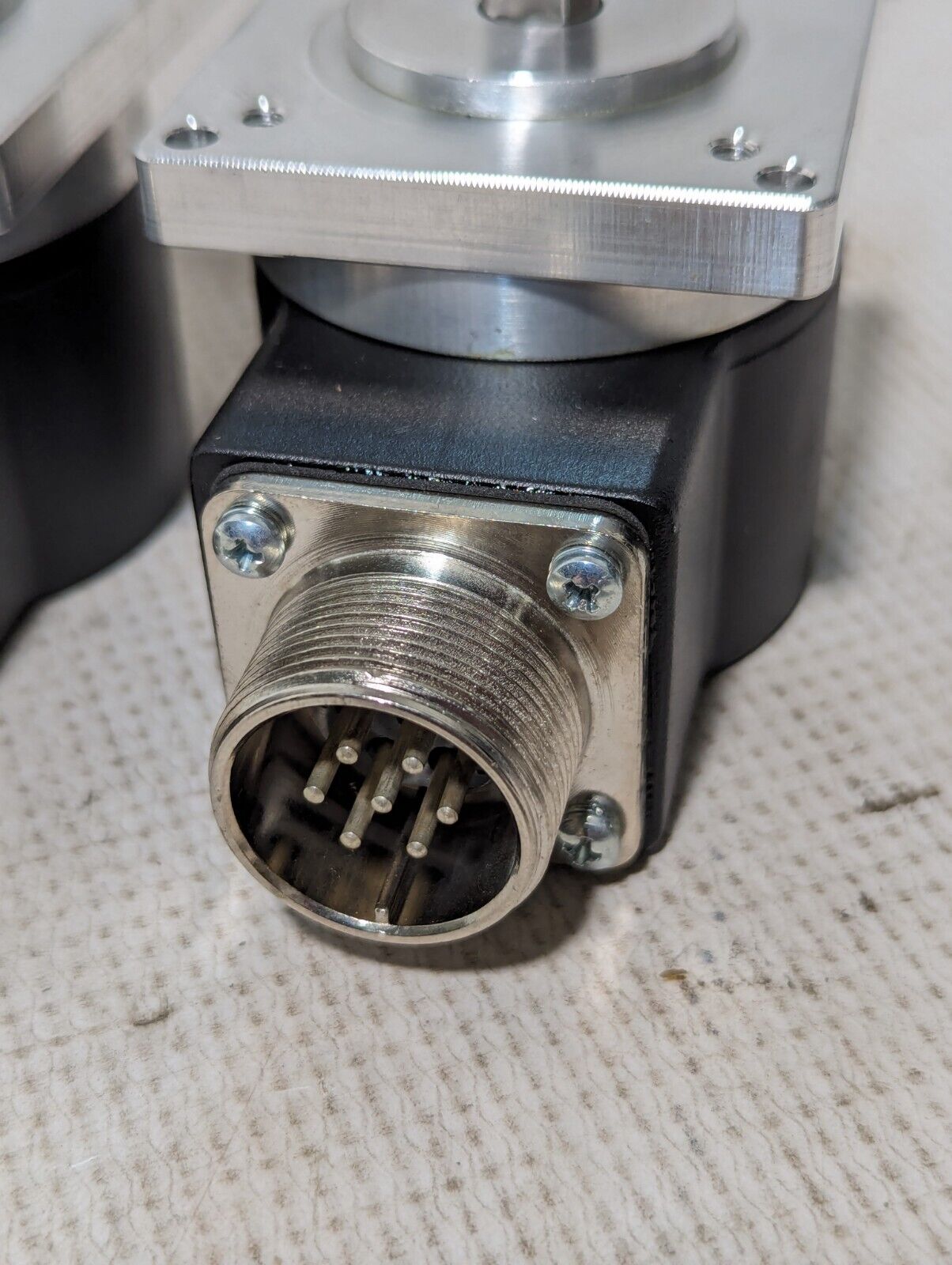 Accu-Coder 702-20-S-0500-K-PU-1-G-1-SY-N-N Incremental Shaft Encoder, Size 20