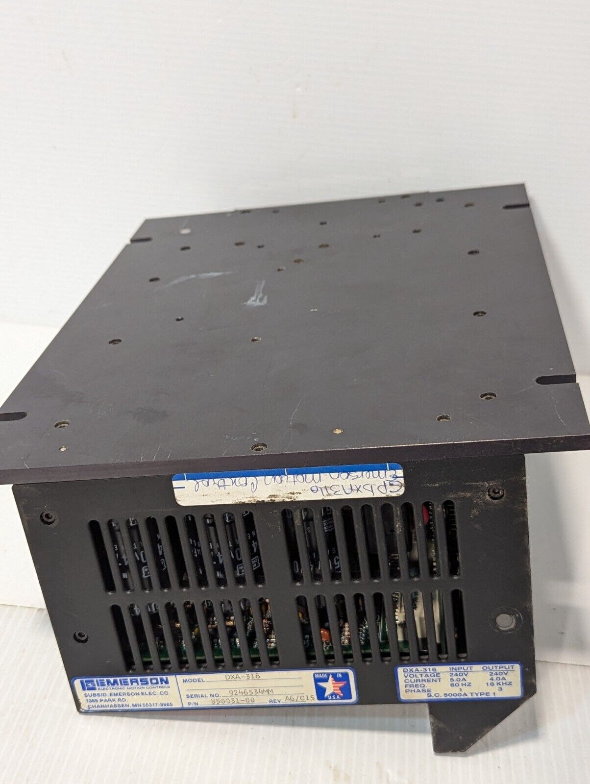 Emerson DXA-316 motor control, positioning servo drive, 240VAC out, 16kHz, 4.0A