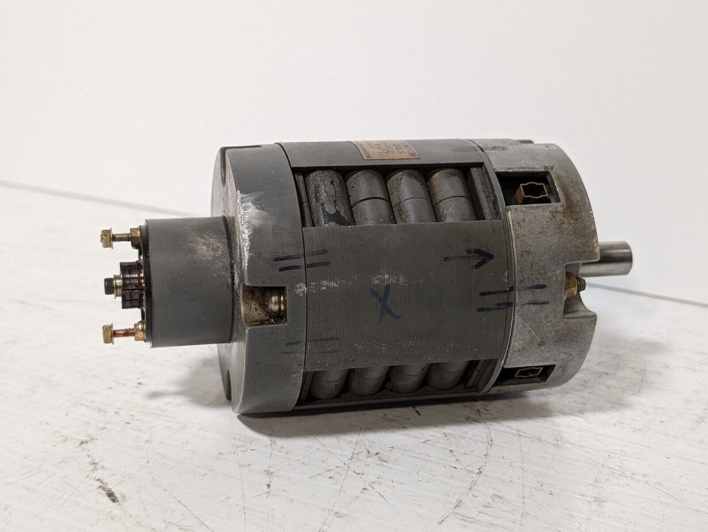 Yaskawa ABB UGTMEM-06LBB31 Minertia Servo Motor Mini Series