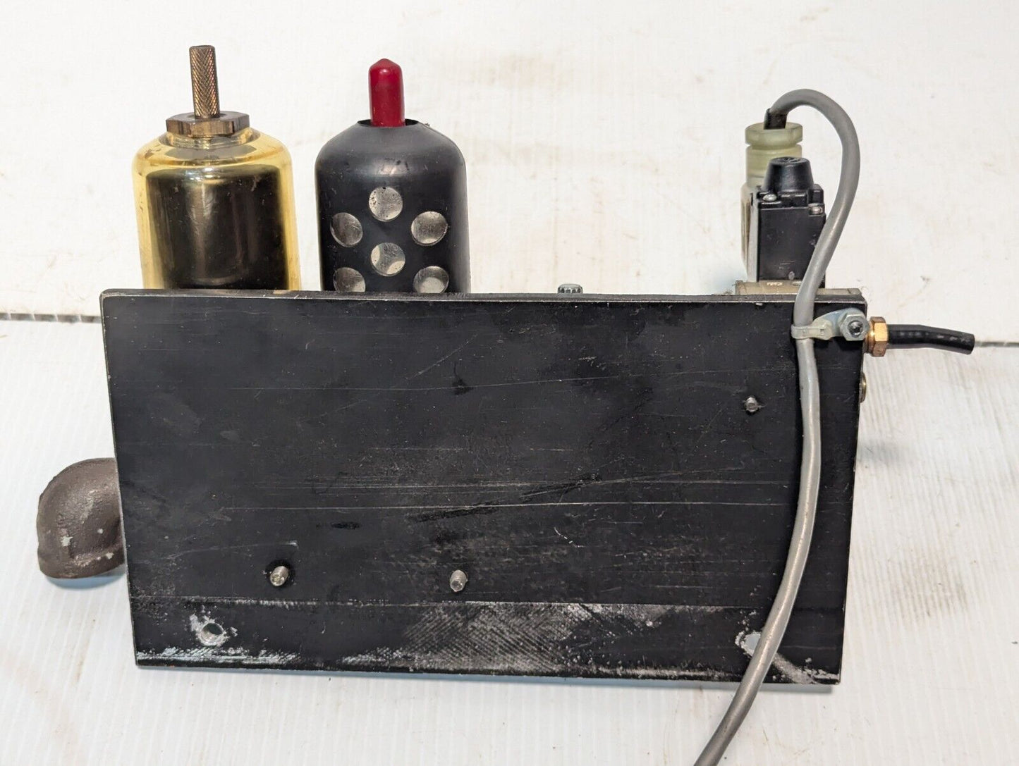 Numatics Pneumatic Regulator Assembly with F21A-03A / F21D-03A / 031SA4002