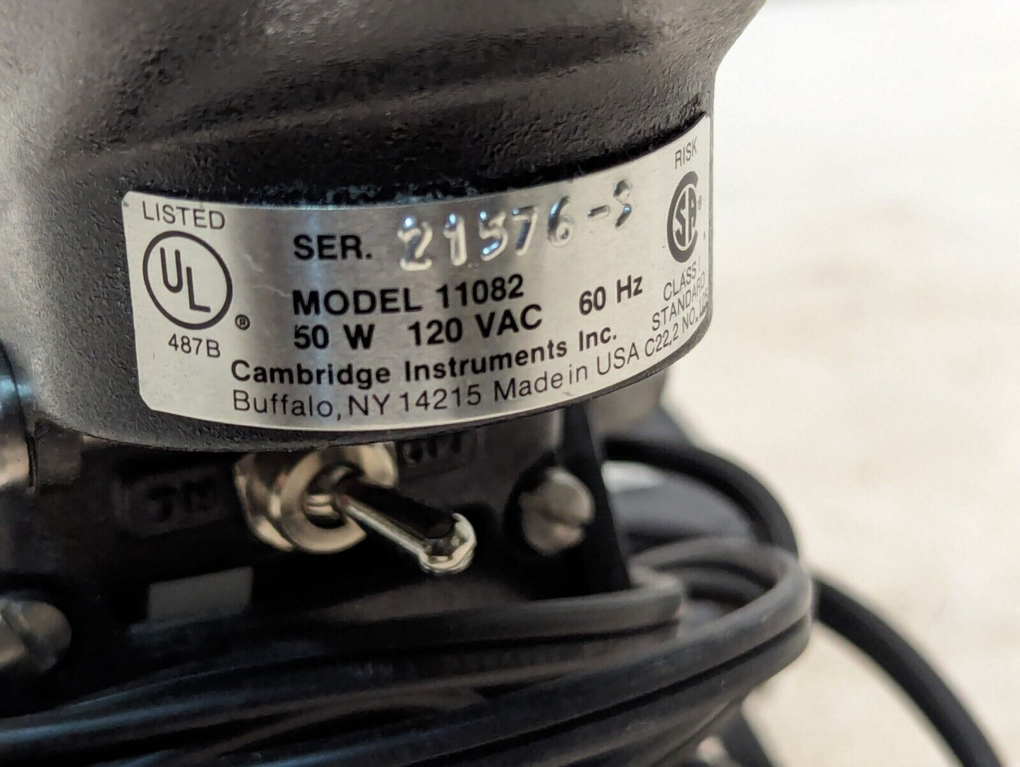 Reichert 11082 Project-O-Chart With Mount and power cable as pictured