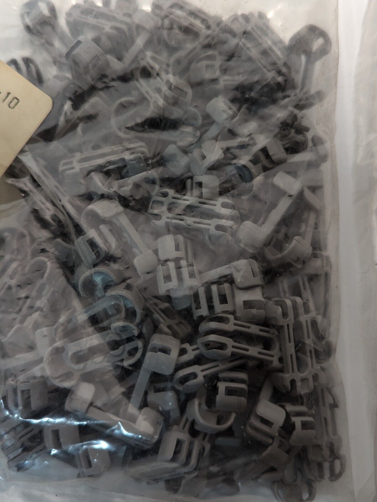 (100-Pack) Yazaki 7157-6827-10 Rear Space Holders Automotive Connector-Free Ship