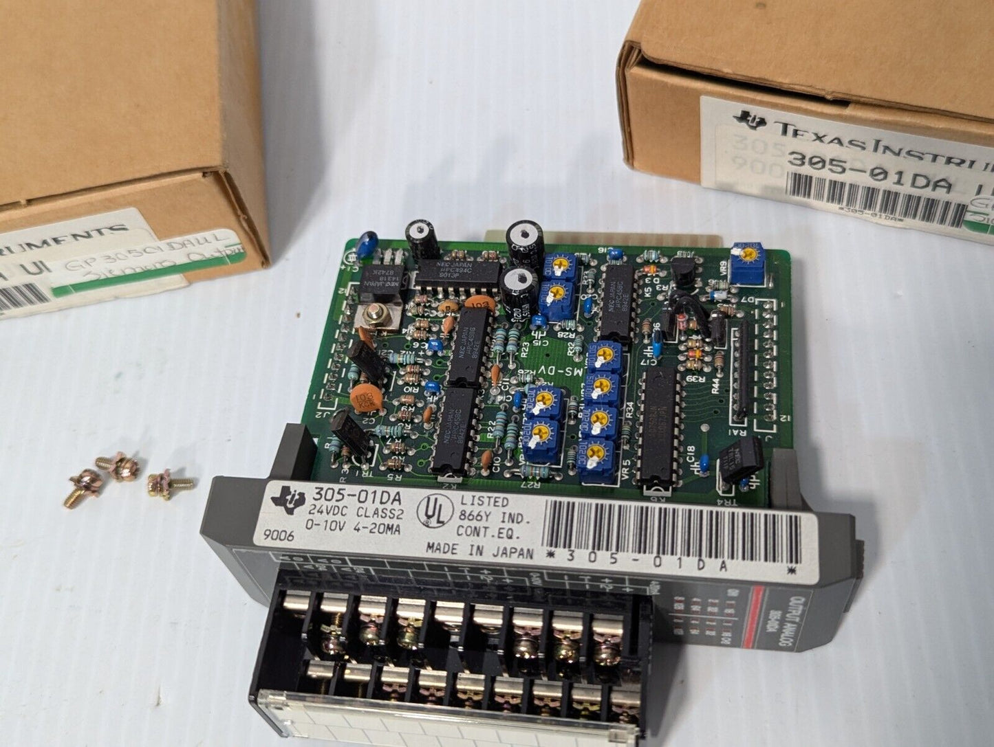 Texas Instruments 305-01DA output module, 24VDC, analog - Free Shipping