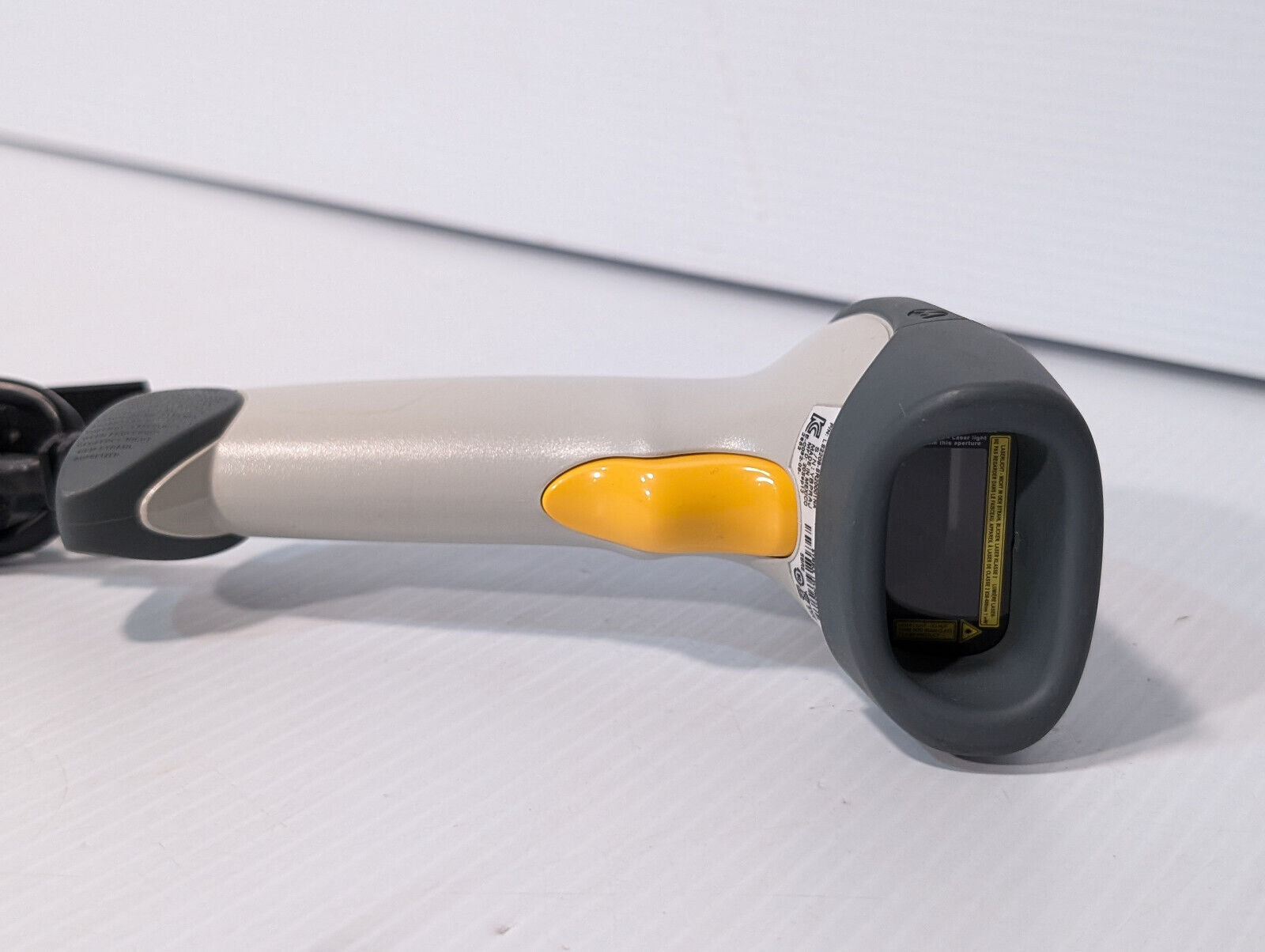 Symbol Technologies LS 2208-SR20001NA Barcode Scanner, Laser, with Cable, 5V