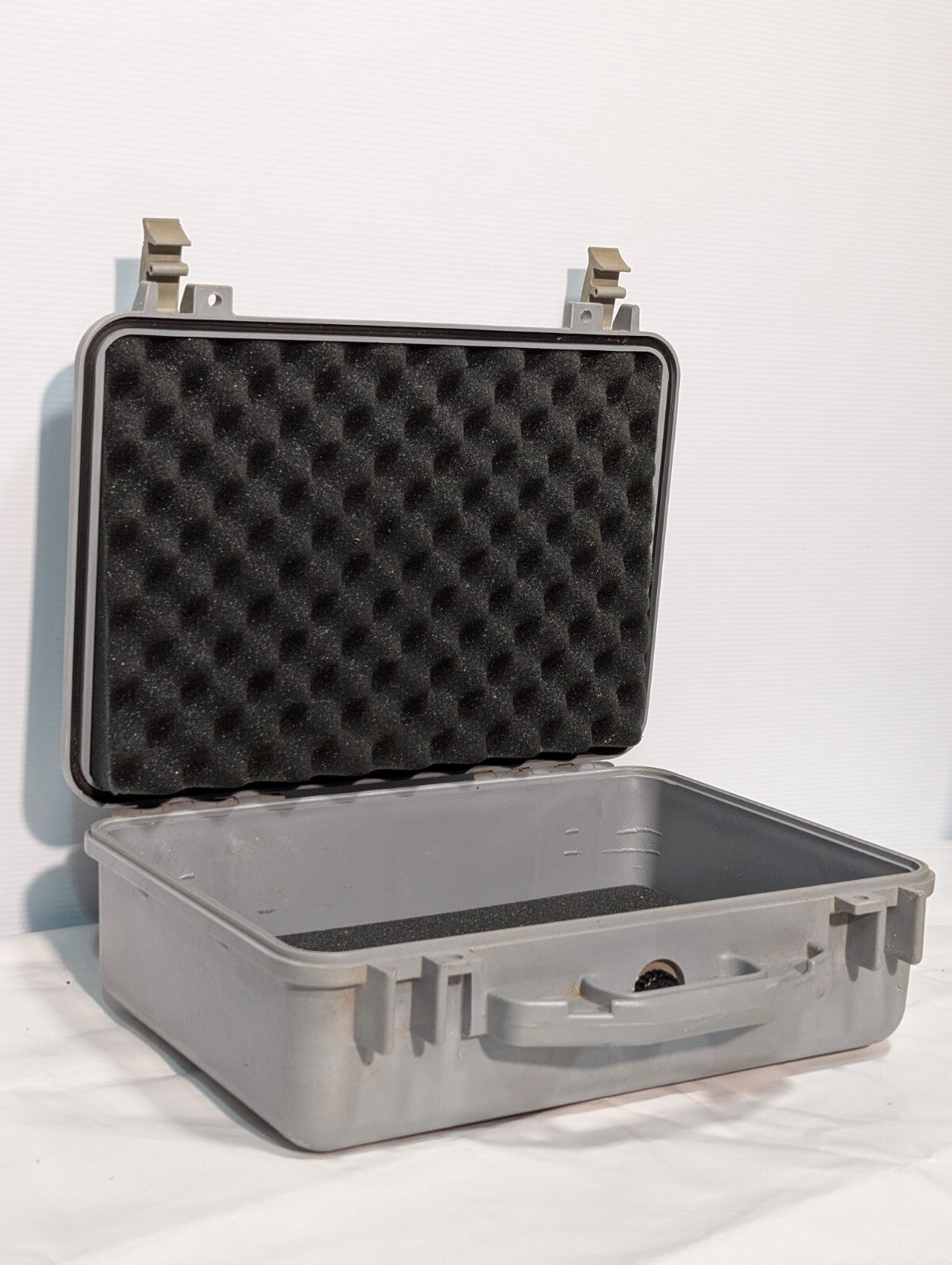 Used Pelican Protective Equipment Case w/ Foam 17" x 11-5/8" x 5-1/2" as shown