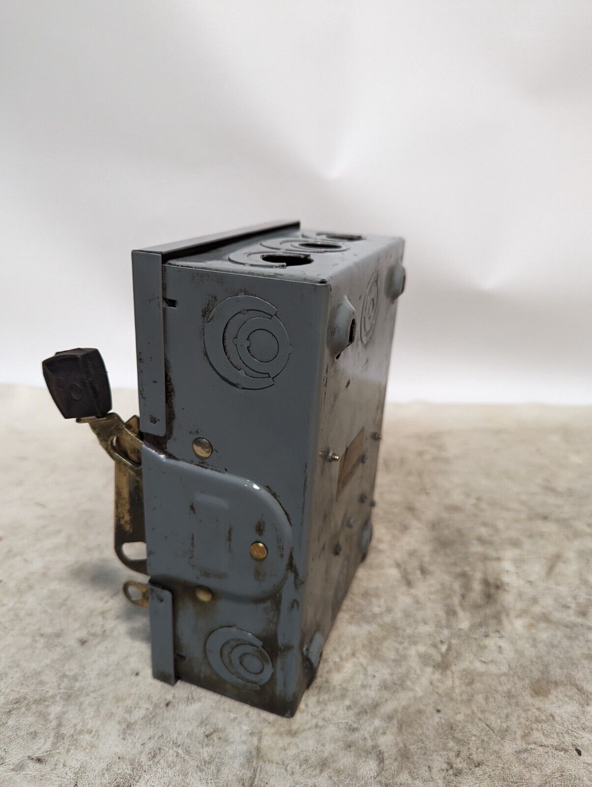 Square D D321N Single Throw Fusible Safety Switch, 30A, 240VAC