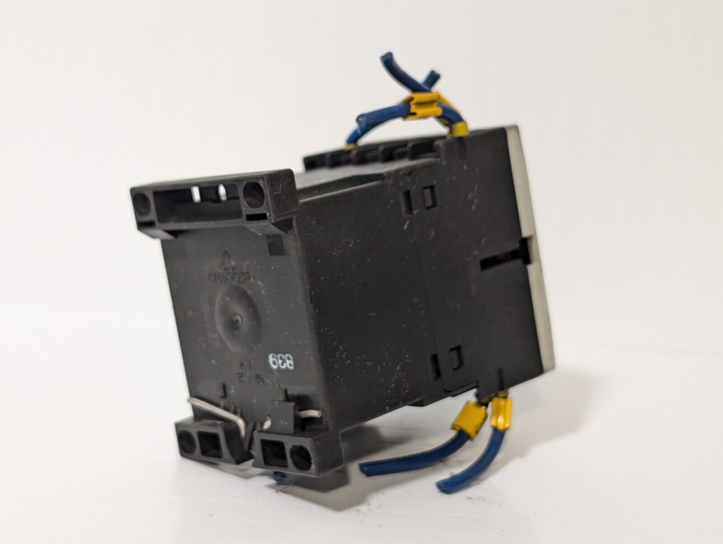 (13) Siemens Sirius 3RH1131-1BB40 Auxiliary Contactor 6A 24V 1.1kW 3 Pole Coil