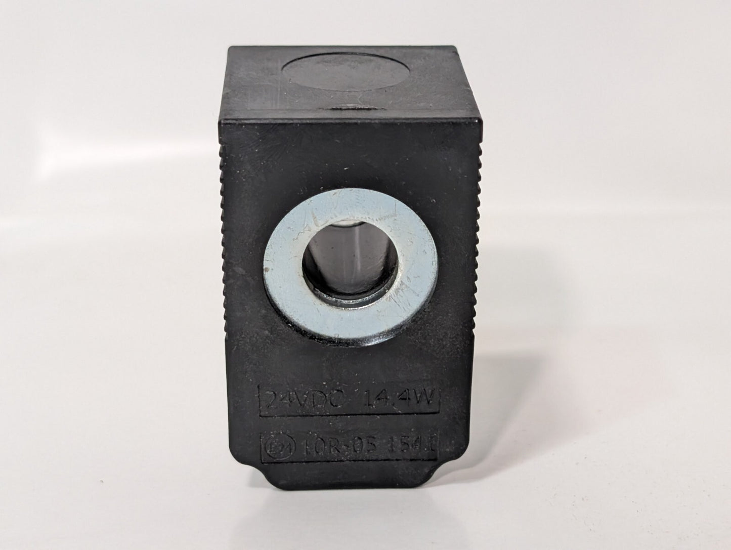10R-05 1541 Solenoid Valve Coil, 24vdc (E24), 14.4w, Two Prong Connector, 19/22