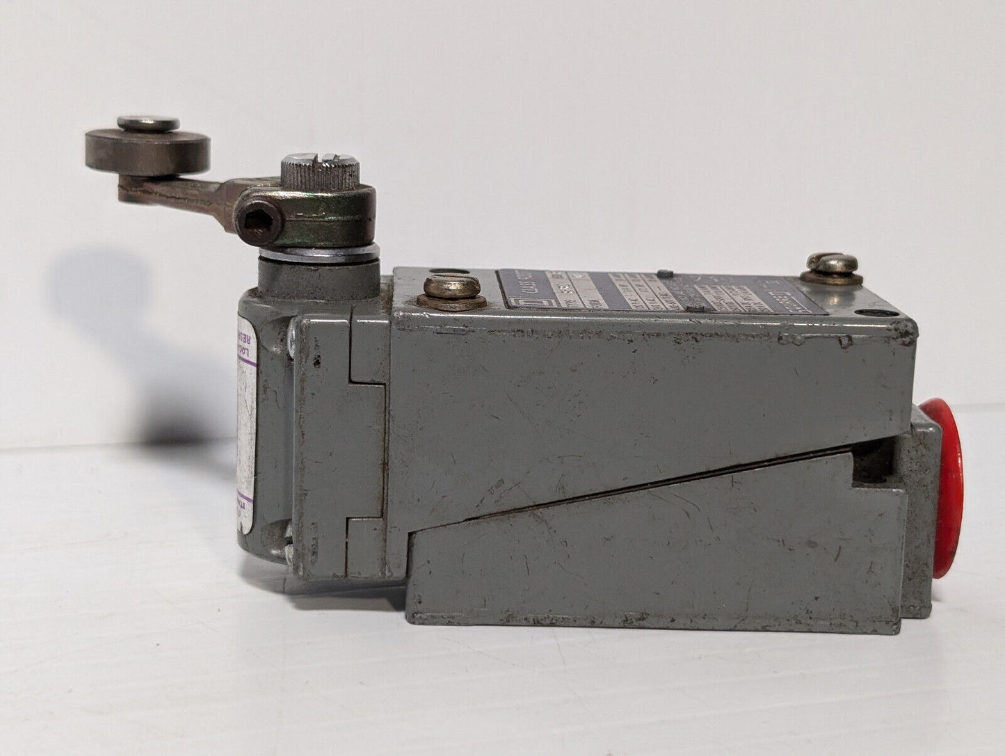 Square D B54B2 Ser 5, Class 9007, Form GL, Heavy Duty Limit Switch, 10 Amp