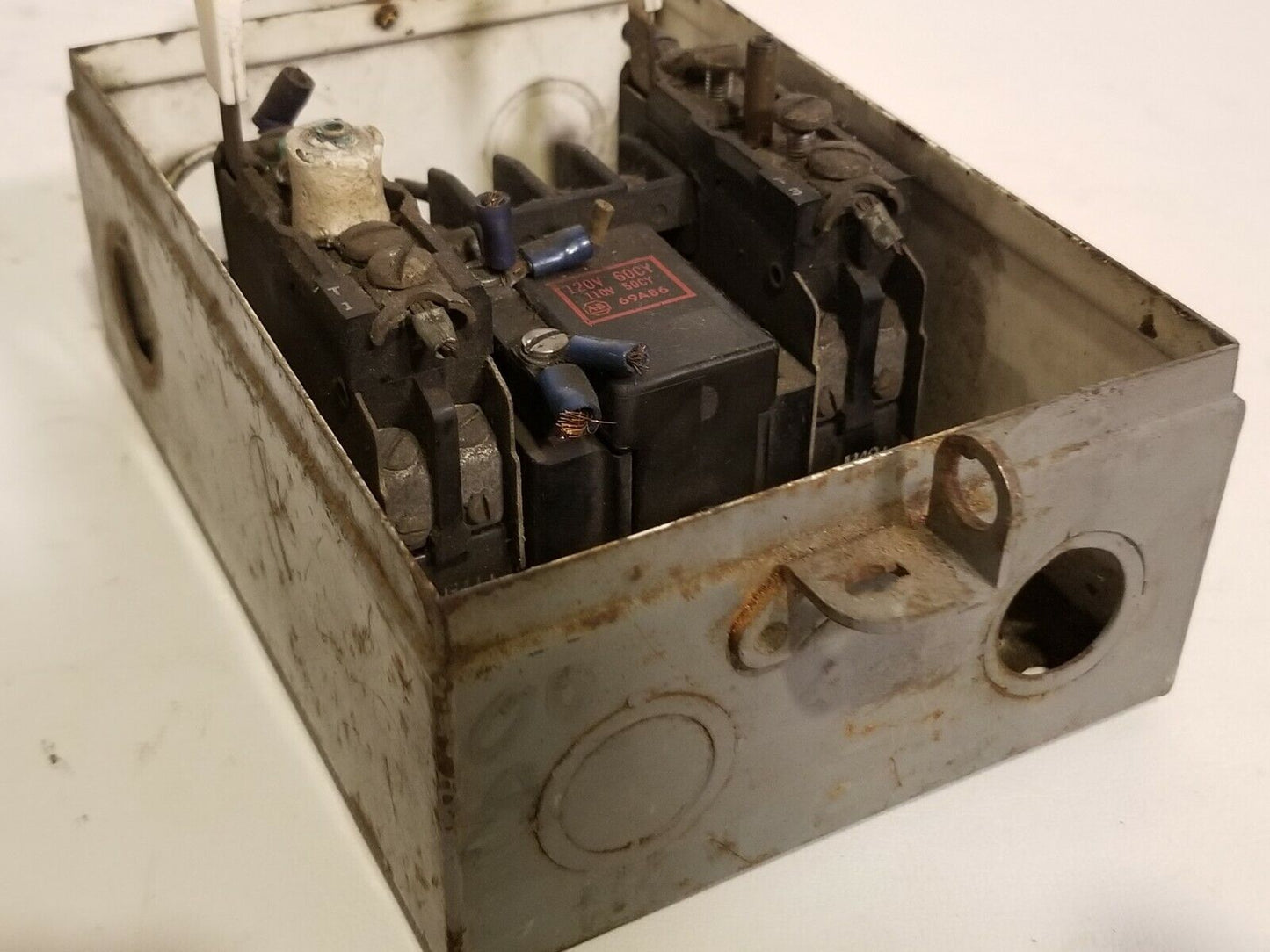 Allen Bradley 69A86 Relay Coil 110V 50Cy / 120V 60Cy
