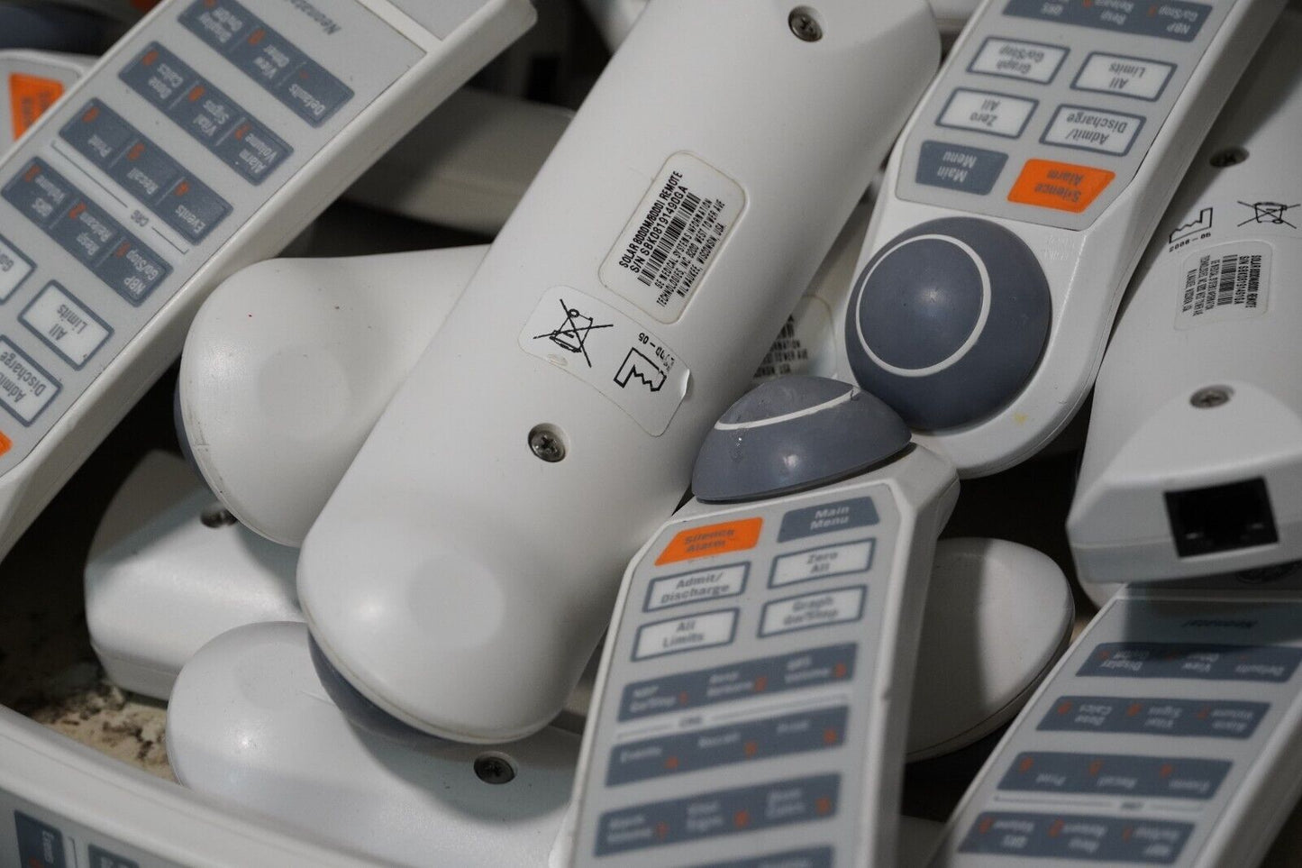 Lot of 48 GE SOLAR 8000M/8000I remote controls/keypads