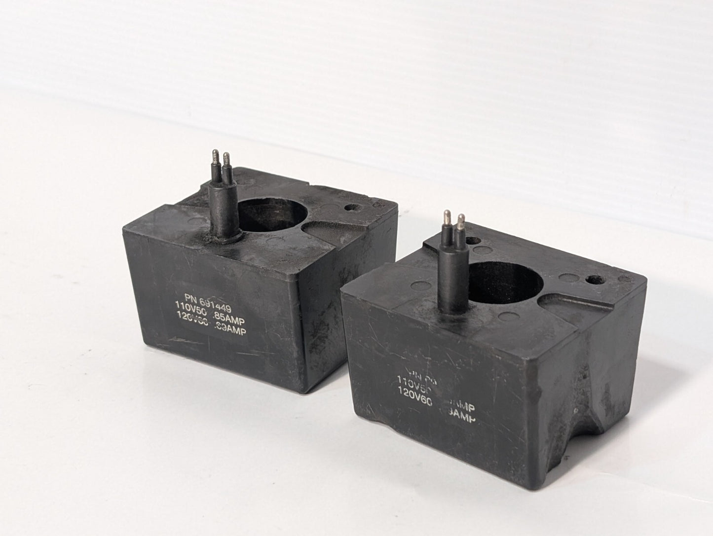 Vickers Eaton 691449 Solenoid Coil, 110V50Hz 0.85A; 120V60Hz as pictured