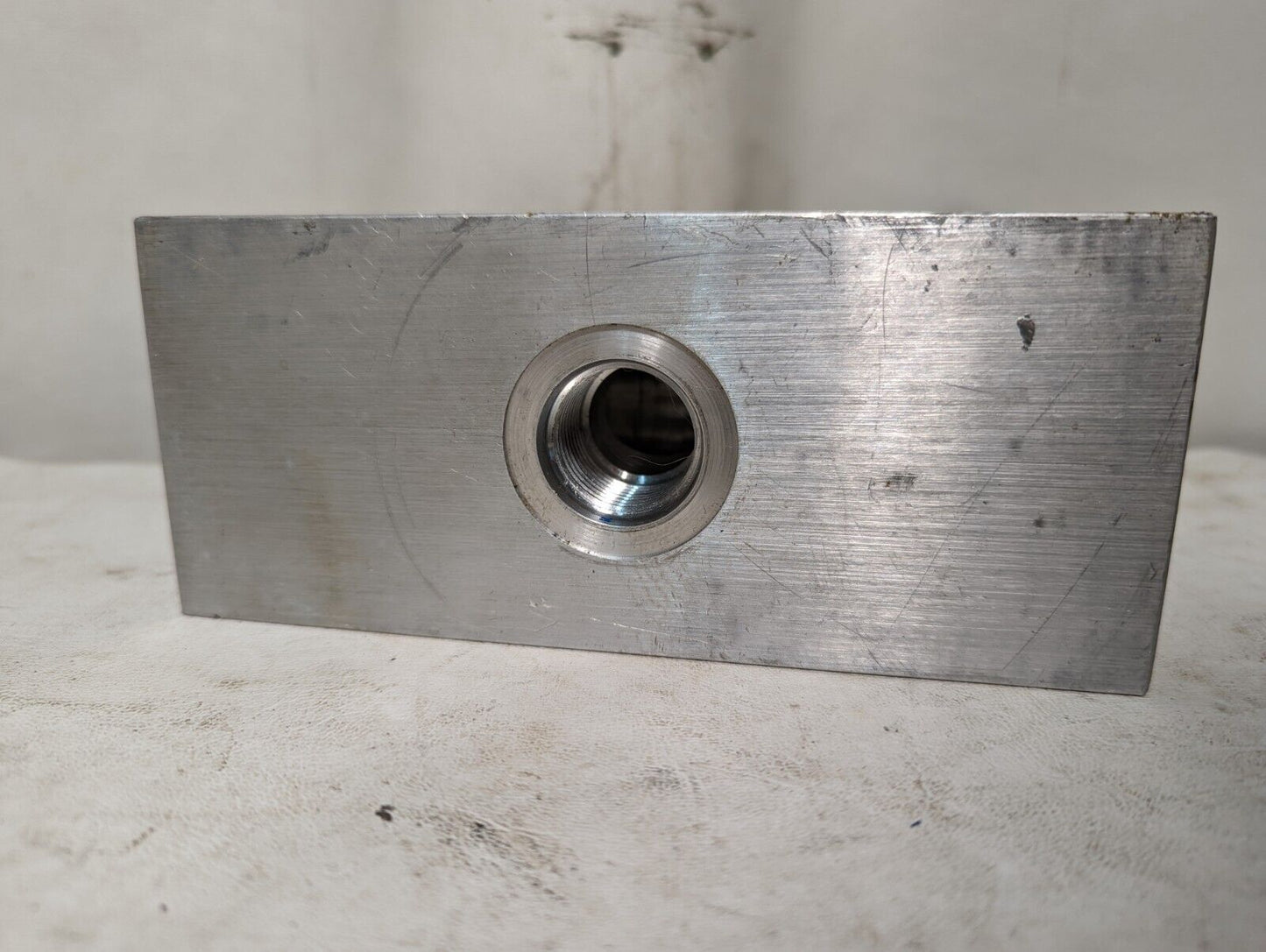 Sun Hydraulics 4150-784-004, possibly 4160-784-004 steel body for Y-assembly