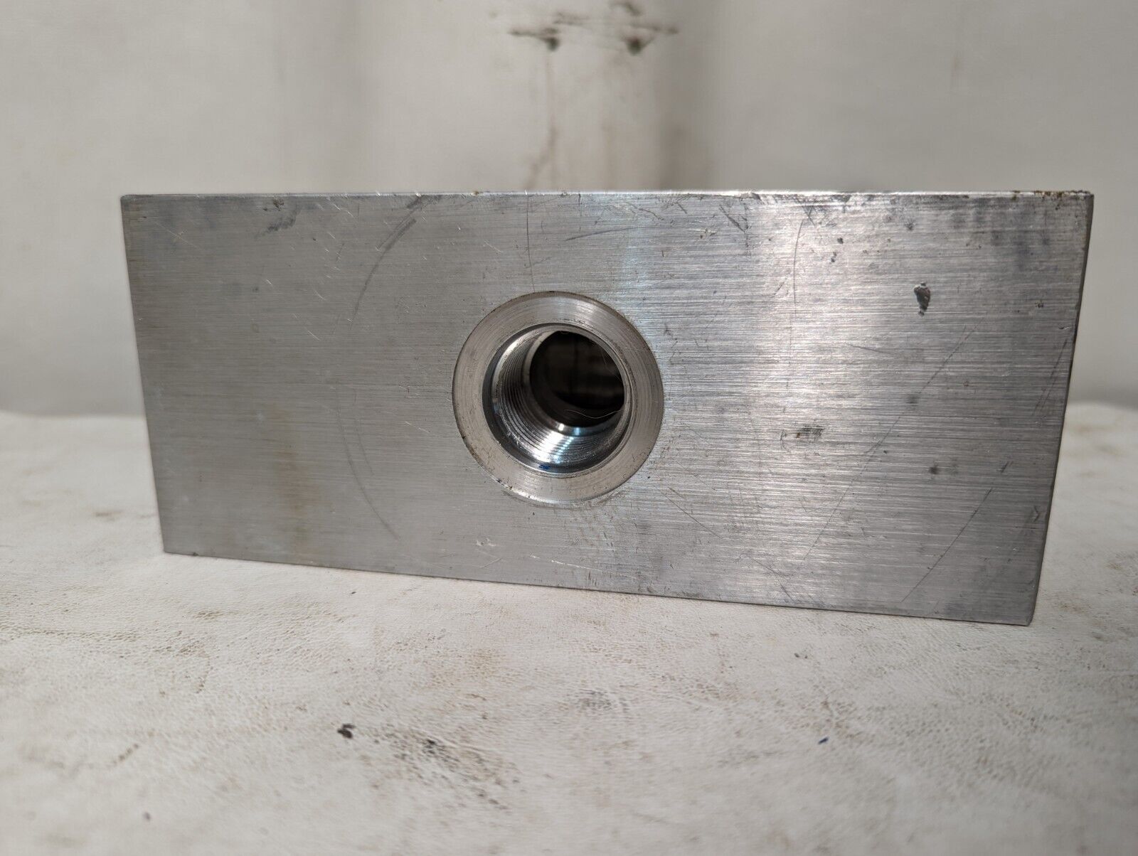 Sun Hydraulics 4150-784-004, possibly 4160-784-004 steel body for Y-assembly