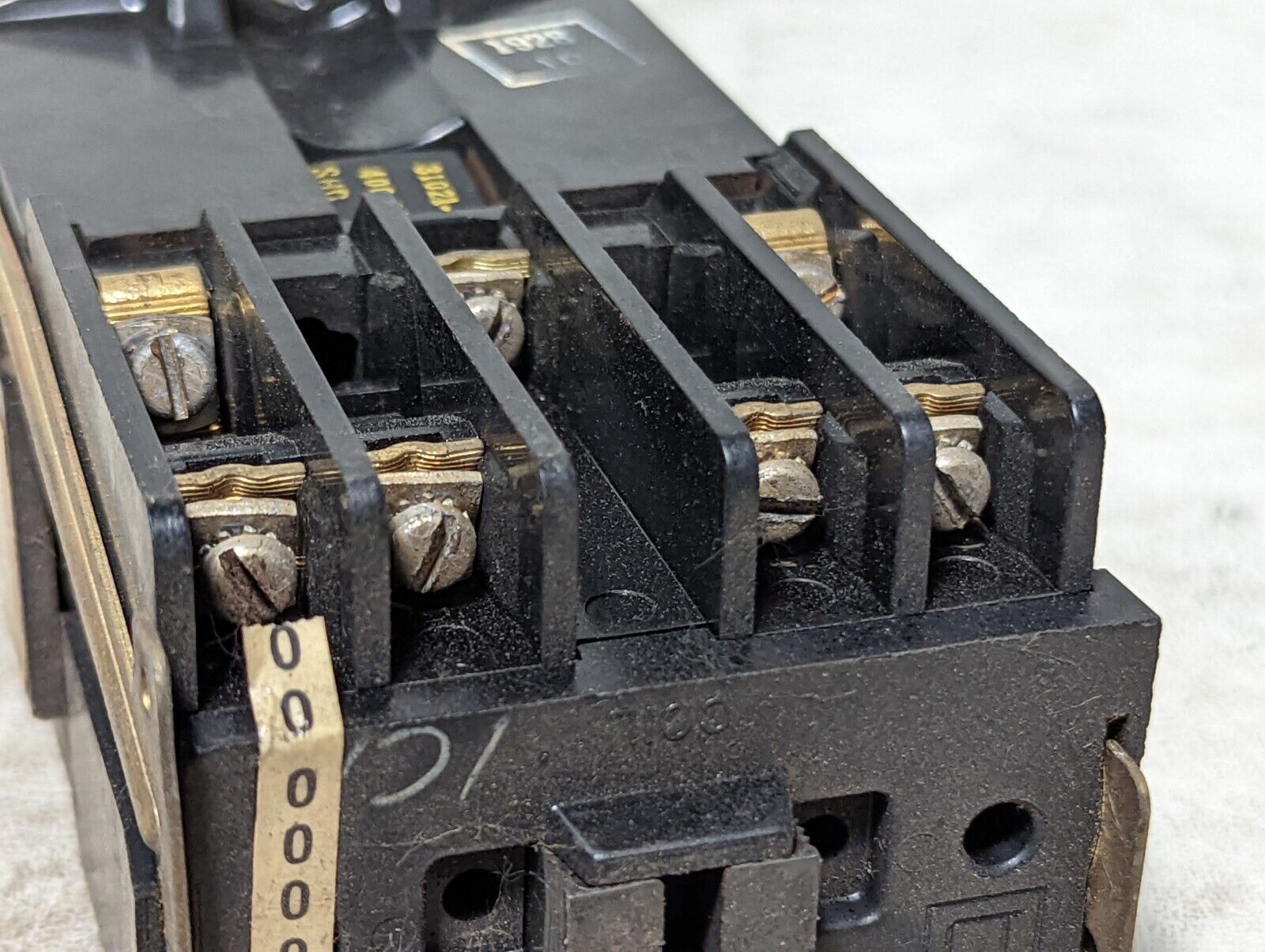 Square D 8501GO60 control relay, 110/120VAC coil