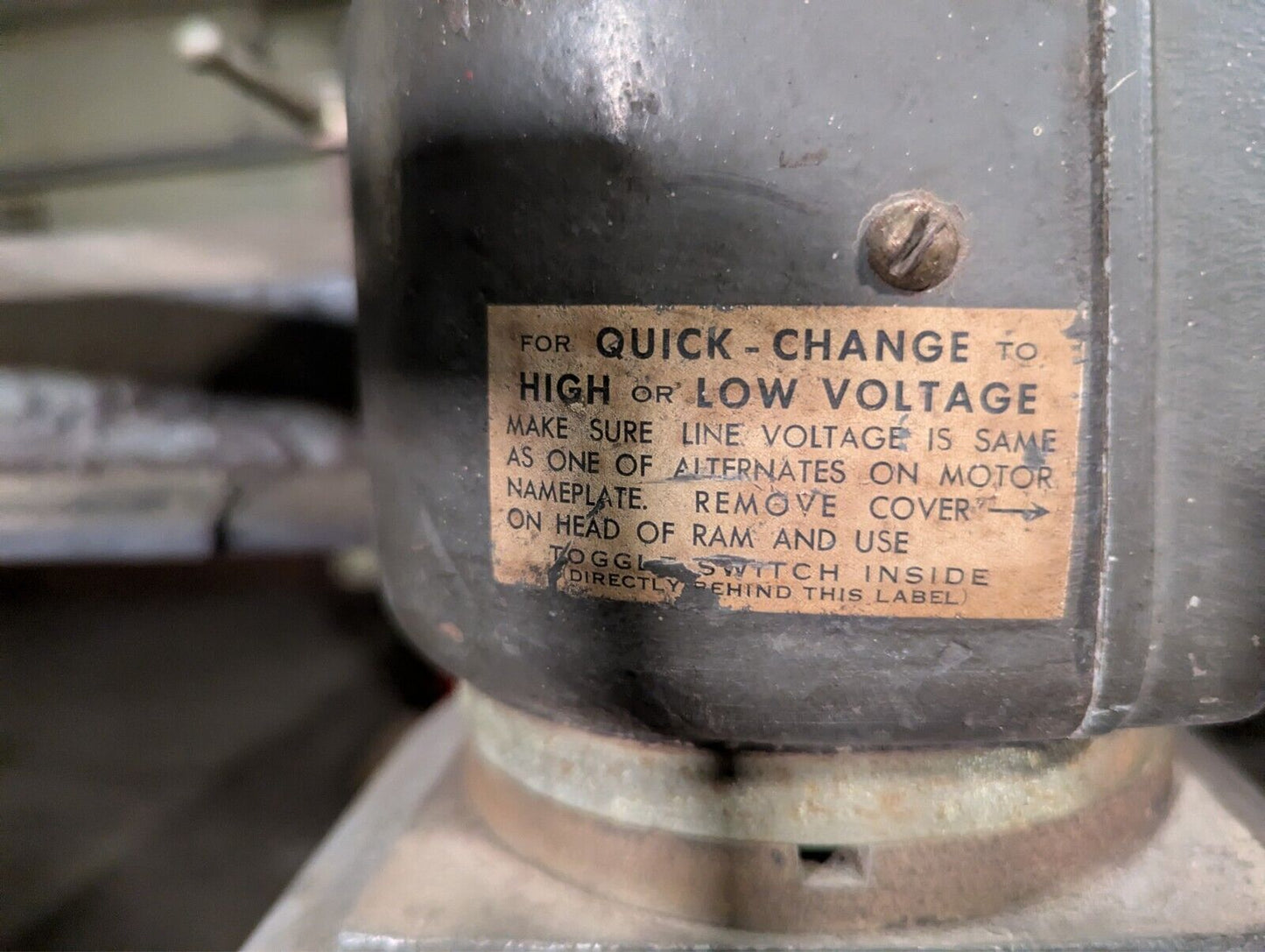Walker-Turner Radial Arm Saw RA551 Centro Pivot Vintage Manufacturing Equipment