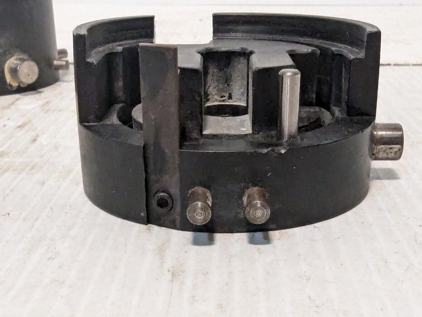 VMV Pallet Nest Assembly w/ Steel Wear Plate Insert - Free Shipping