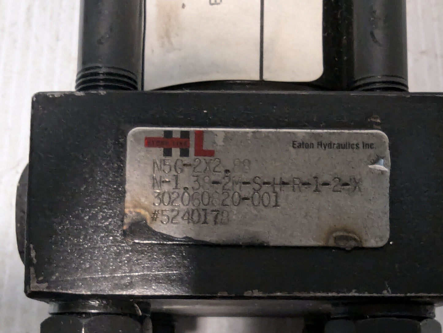 Eaton Hydraulics N5G-2x2.88 Clamp Hydraulic Cylinder -Made in USA- Free Shipping