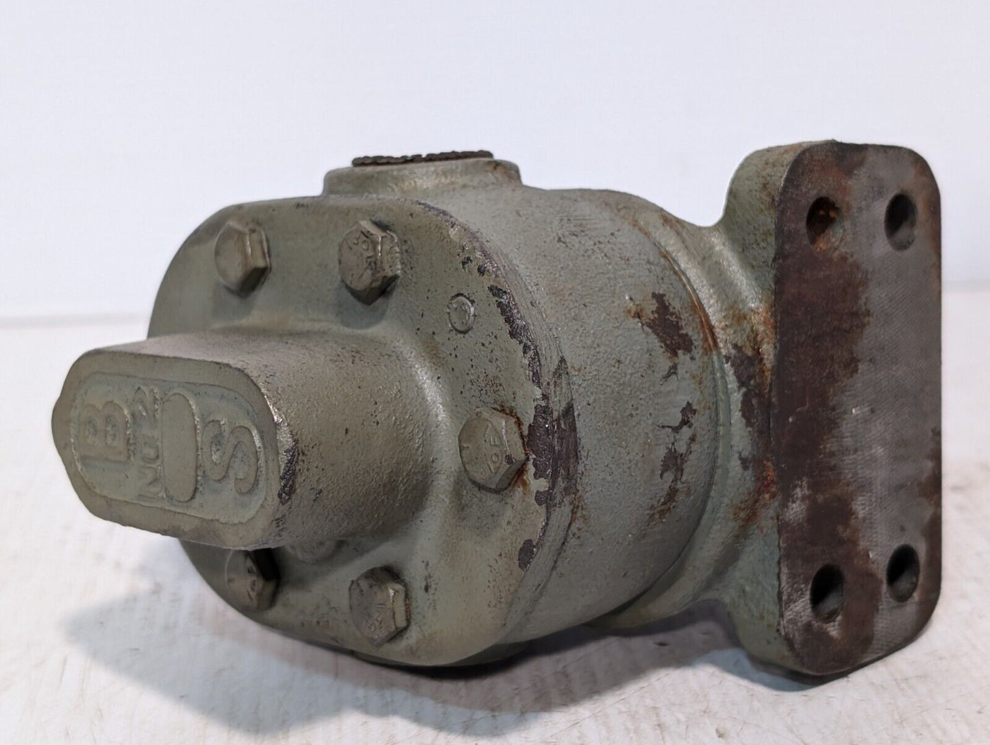 Brown & Sharpe No. 2 BSM Gear Pump, Bi-Directional, Pedestal Mount -Free Ship