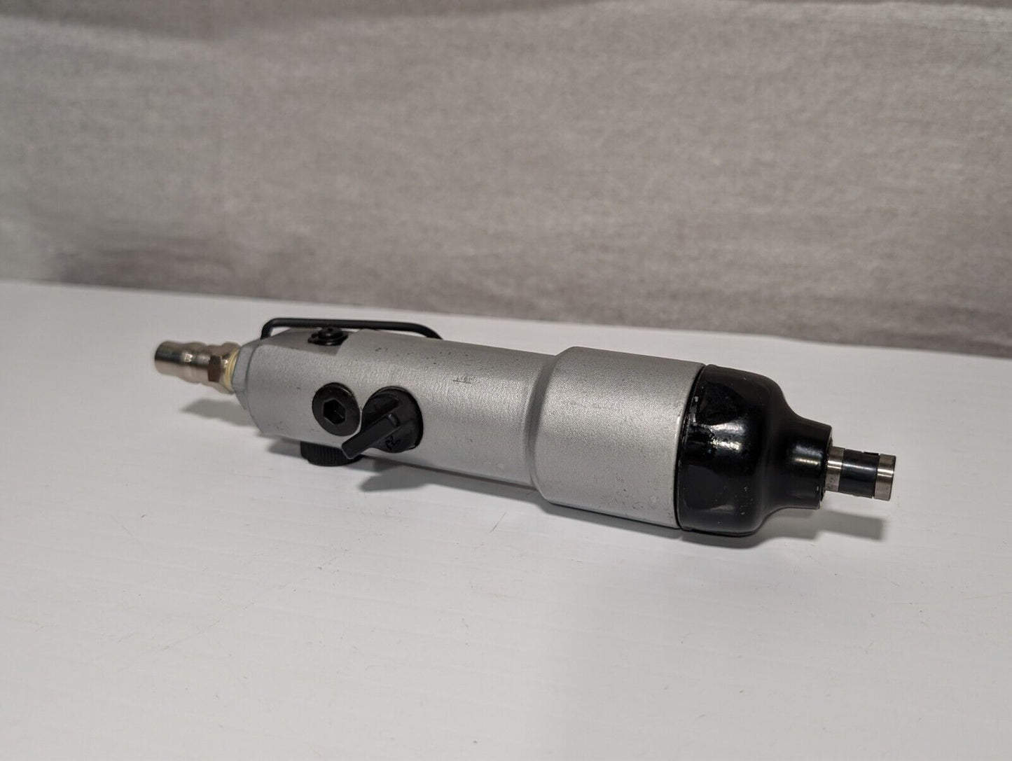 4-5M/M Pneumatic Screwdriver (Chinese Brand, Used From Working Environment)