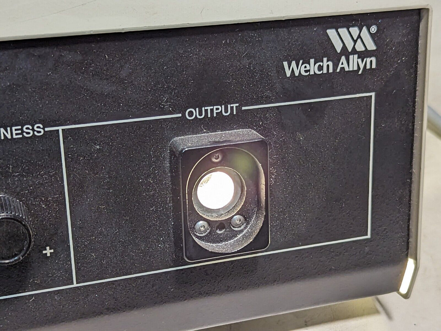 Welch Allyn LX-150 light source