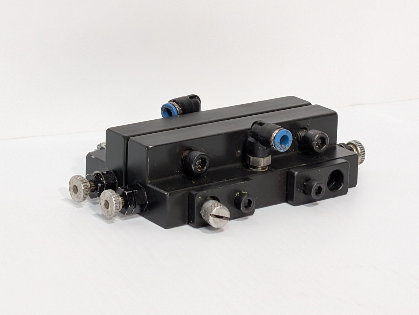 Solenoid Manifold Valve, 6.5", unlabeled and no markings