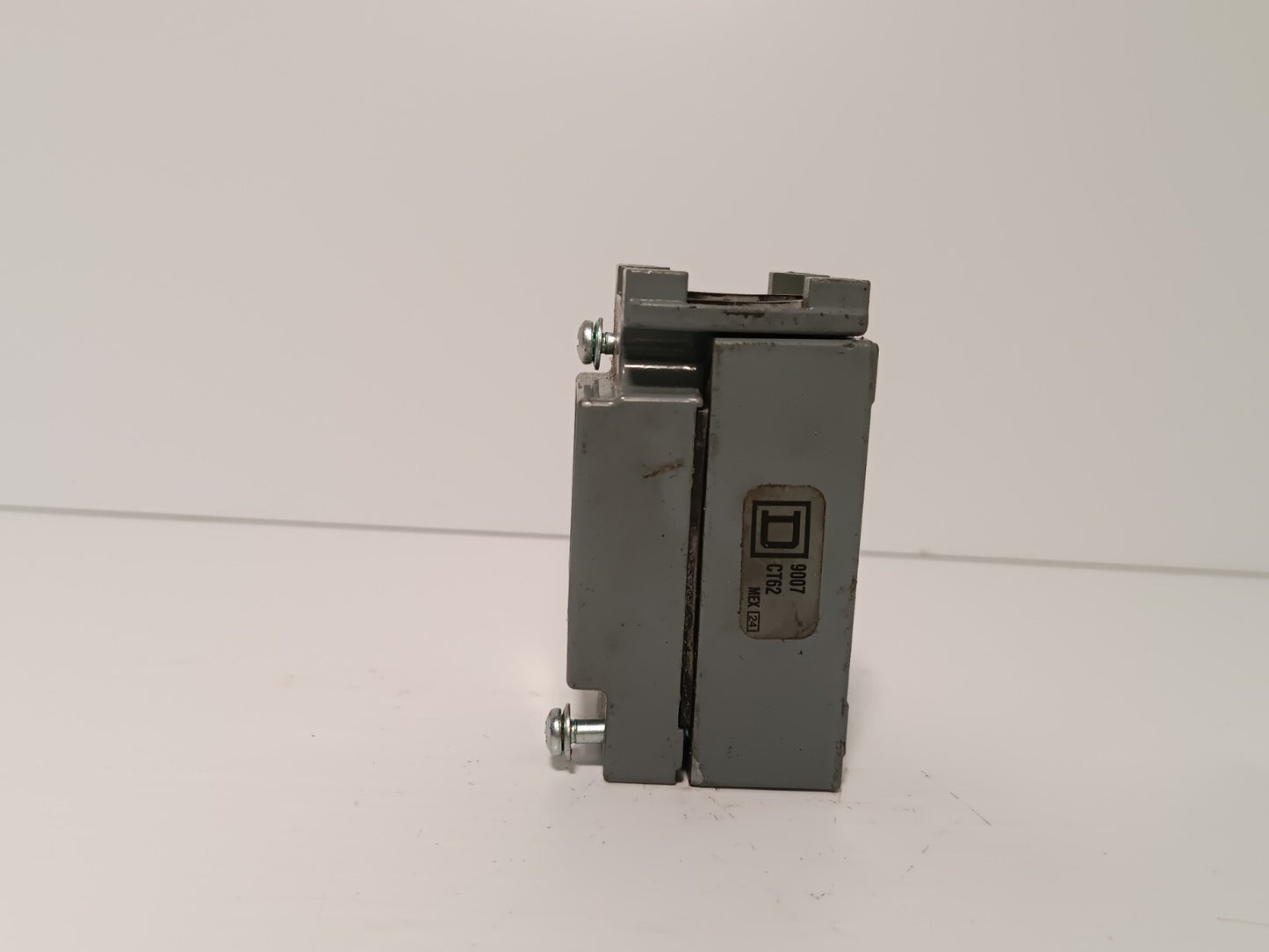 Square D 9007CO68 Limit Switch with 9007CT62 Limit Switch Base 10A 600V