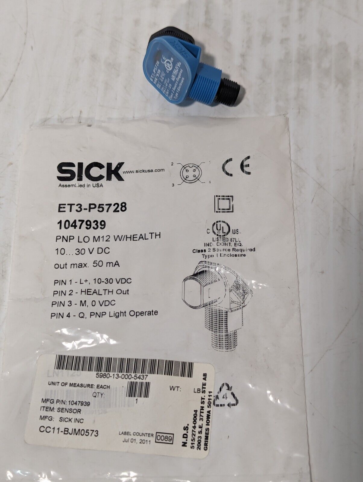 Sick ET3-P5728, 1047939 sensor, PNP LO M12 W/health, 10-30VDC - Free Shipping