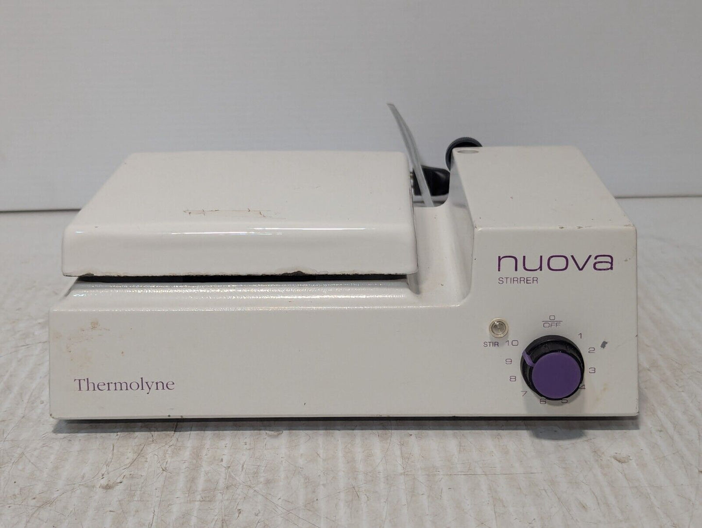 Thermolyne S18525 Nuova Magnetic Analog Stirrer 7x7 Platform