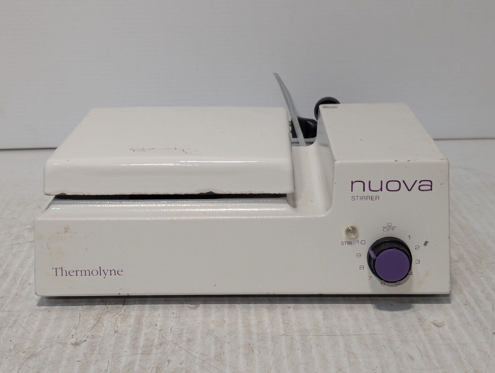 Thermolyne S18525 Nuova Magnetic Analog Stirrer 7x7 Platform